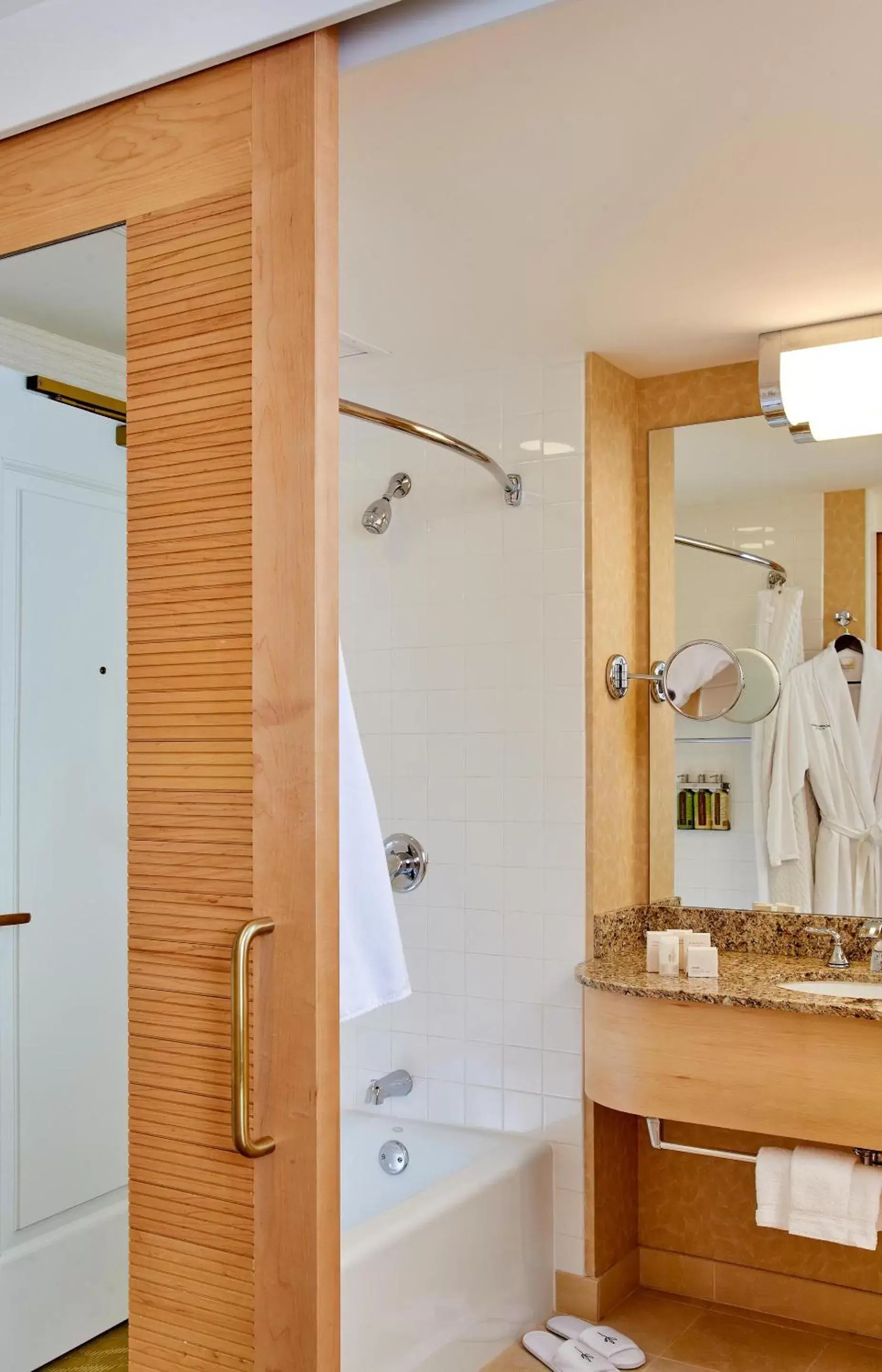 Shower, Bathroom in Orchard Garden Hotel