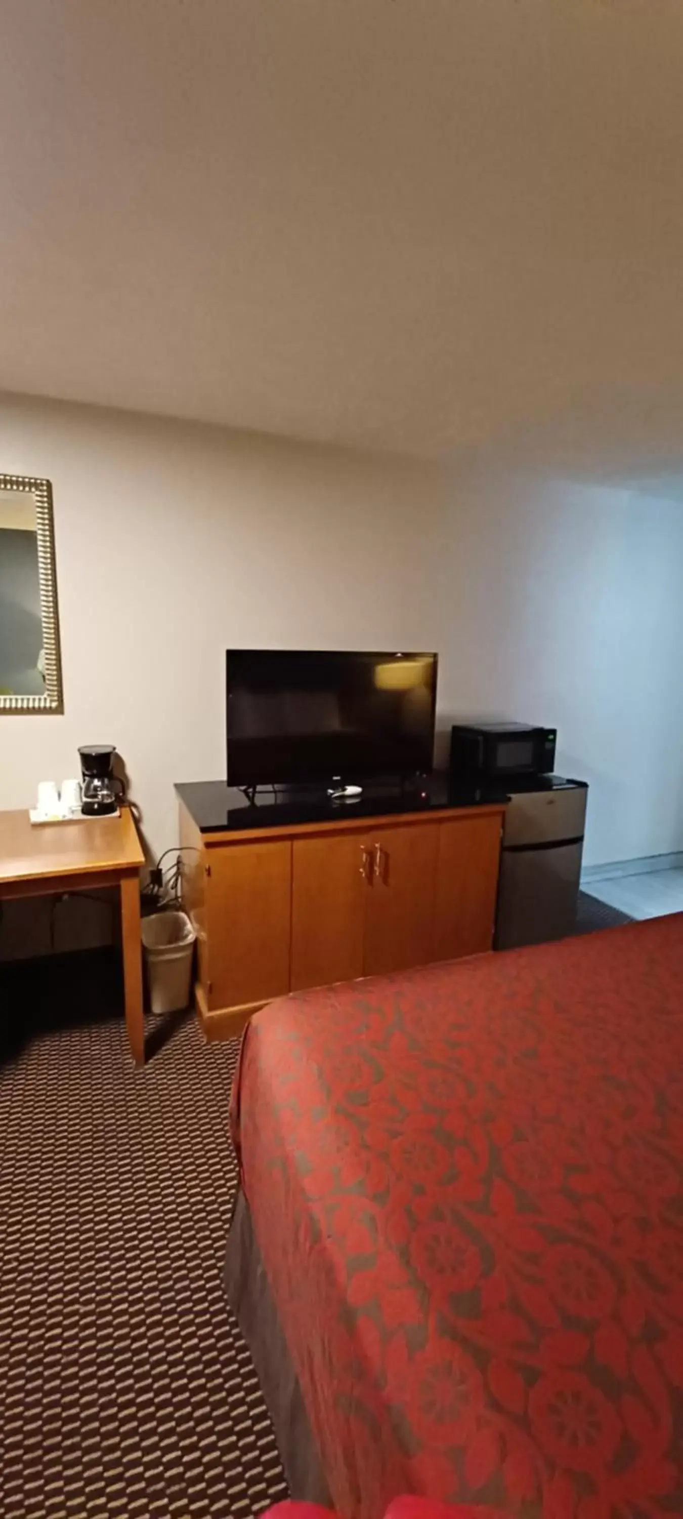 TV and multimedia, TV/Entertainment Center in Days Inn by Wyndham Ritzville