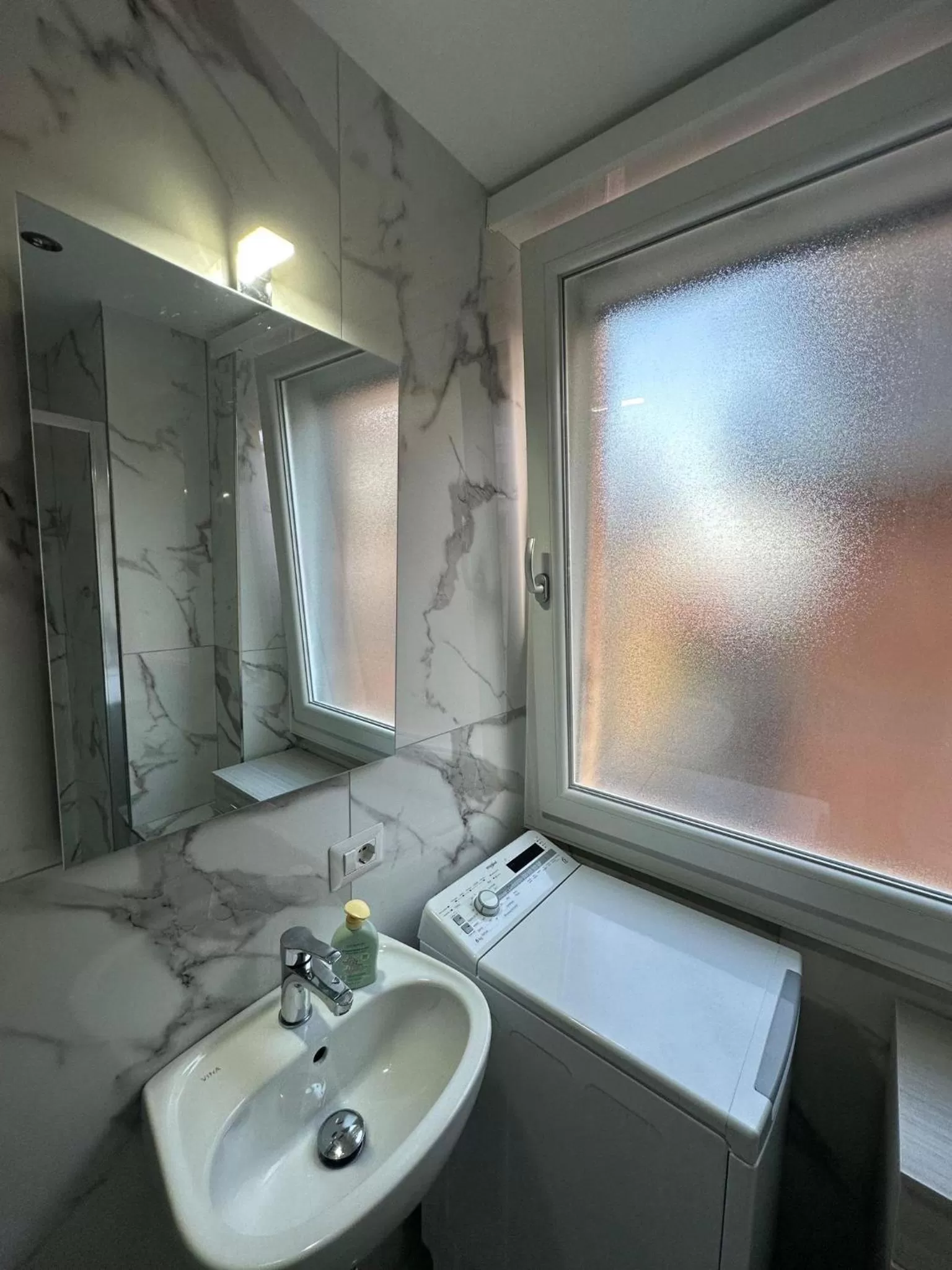 Bathroom in Al Porto Di Roma B&B