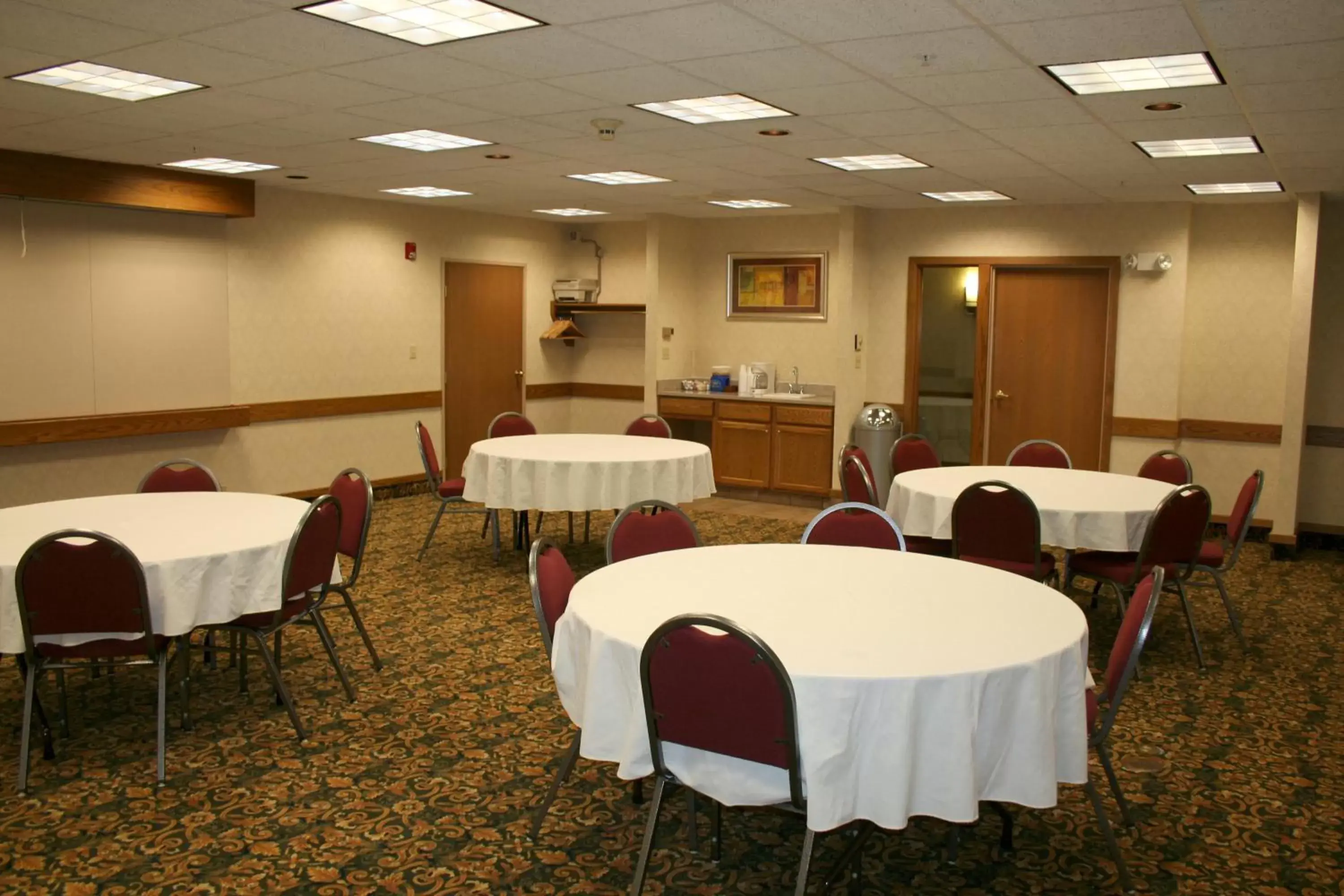 Banquet/Function facilities in Baymont by Wyndham Portage