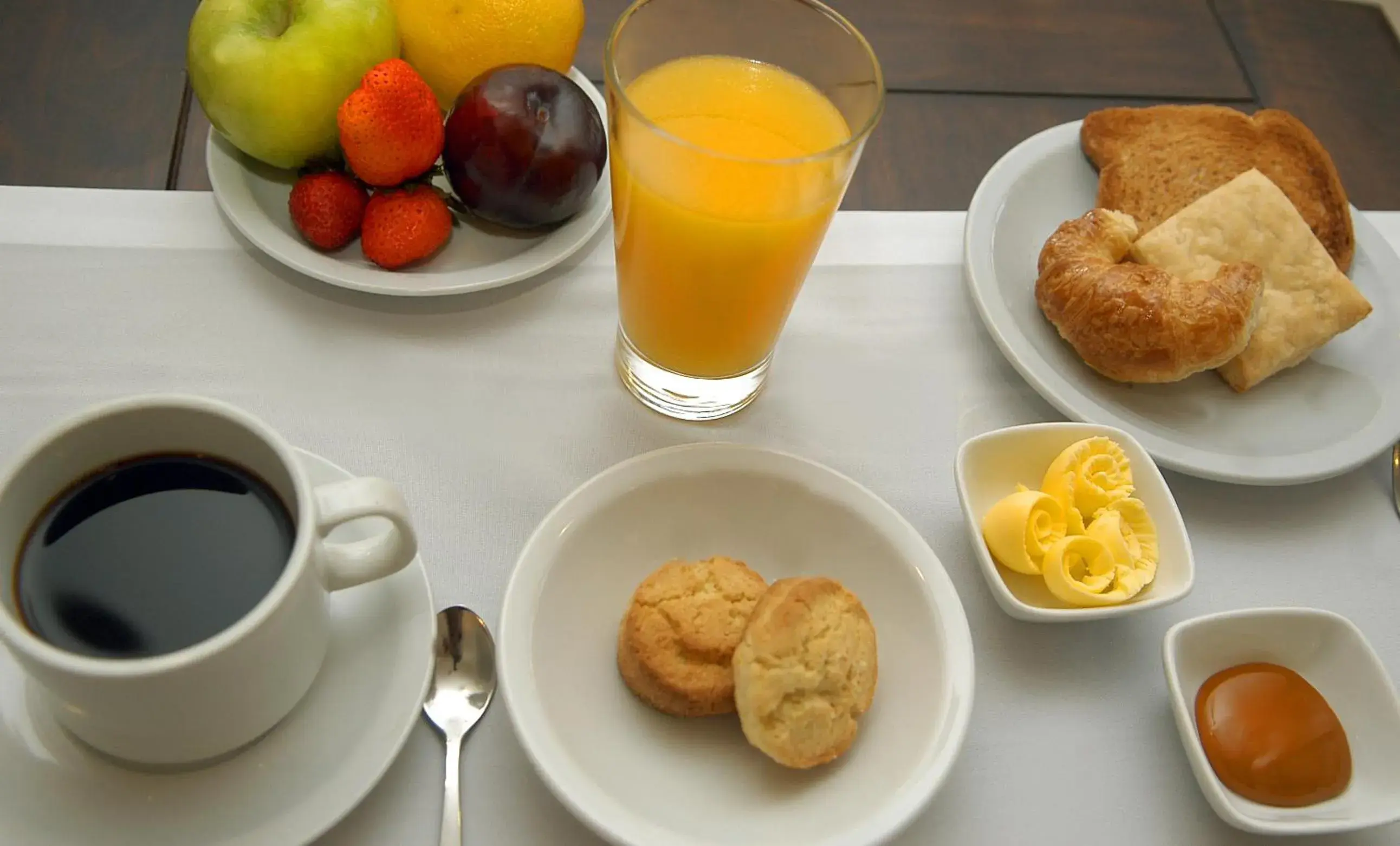 Food and drinks in Hathor Hotels Mendoza Food and drinks in Hathor Hotels Mendoza