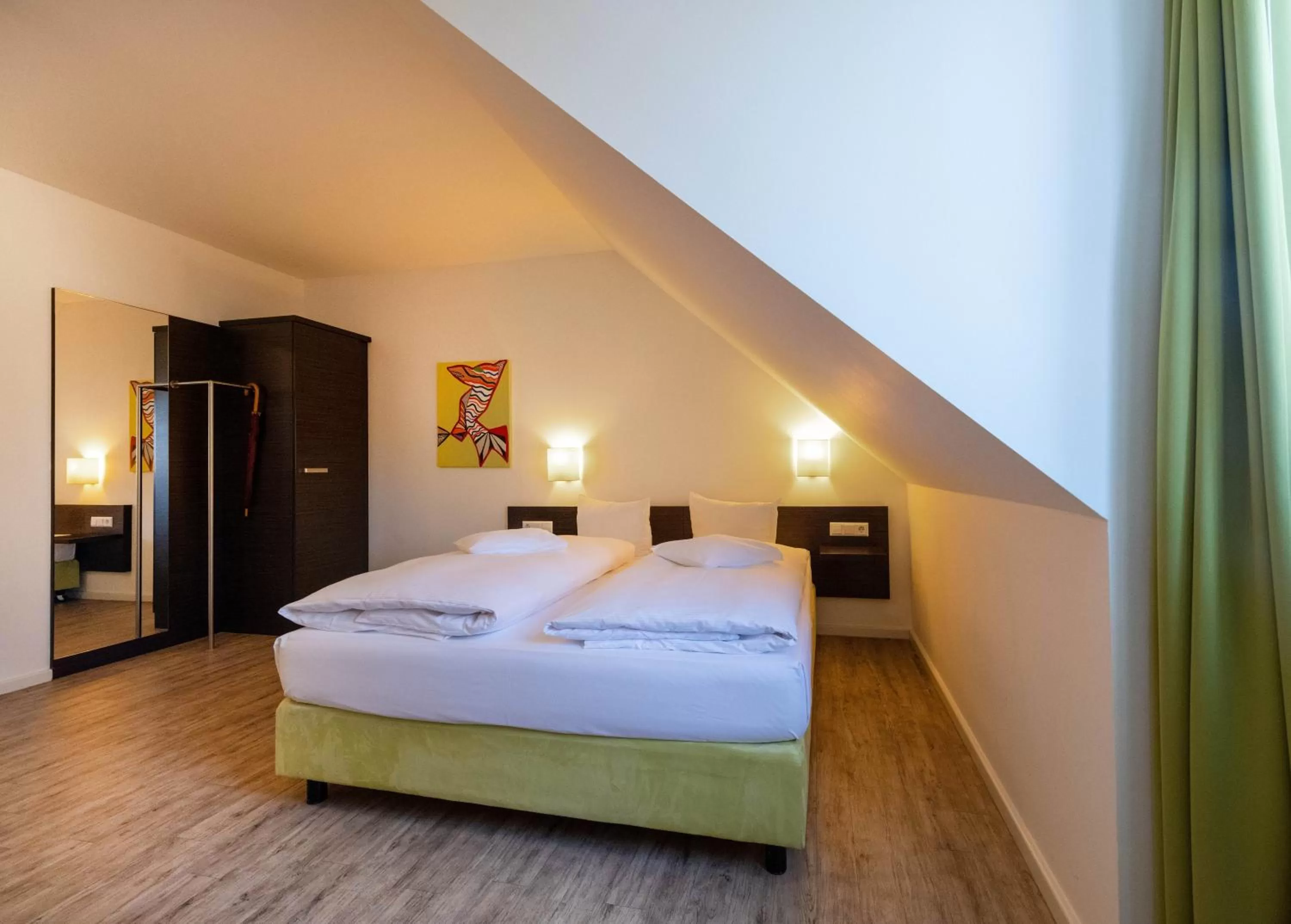 Bed in Hotel am Großen Waisenhaus