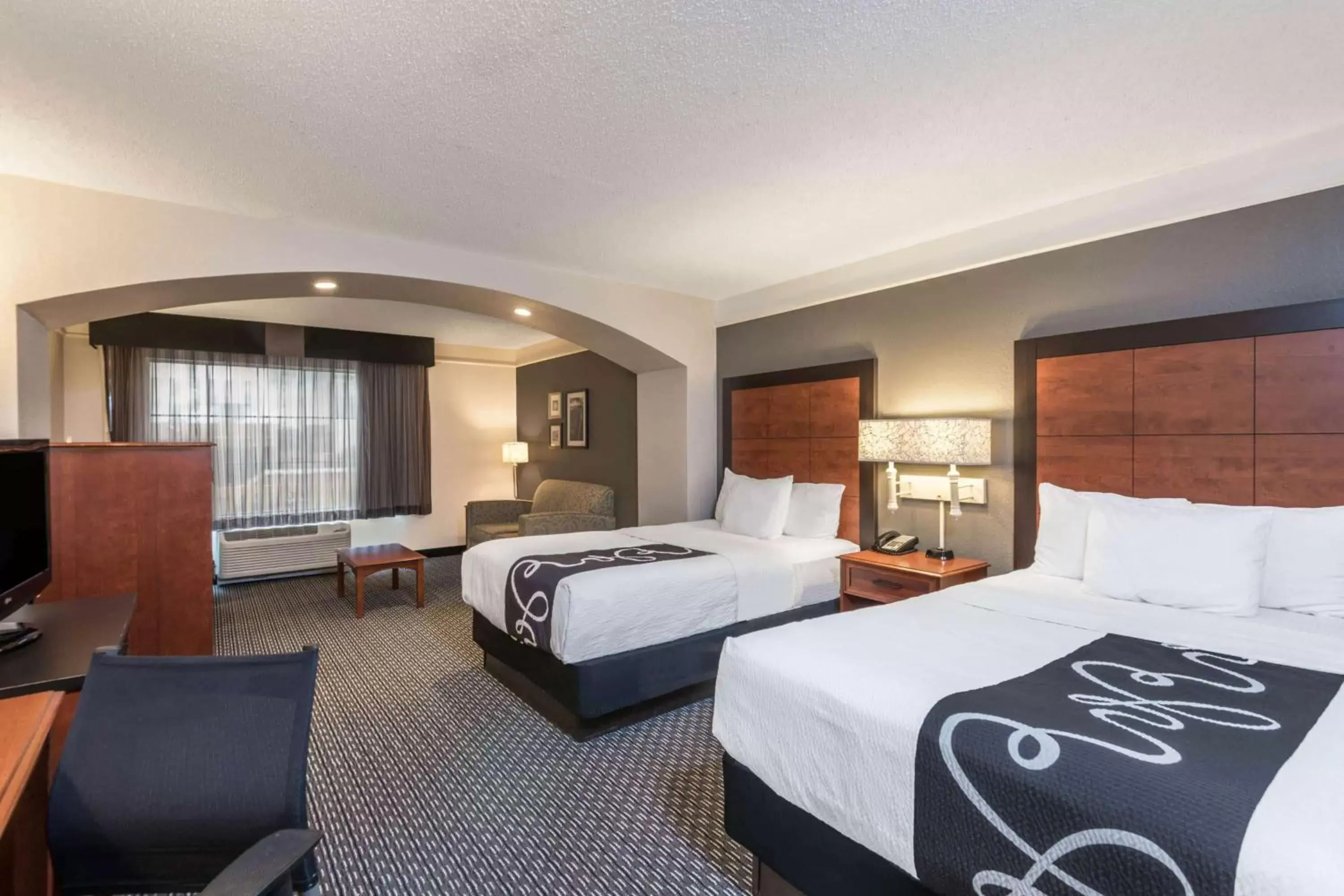 Photo of the whole room in La Quinta Inn & Suites by Wyndham San Antonio Riverwalk