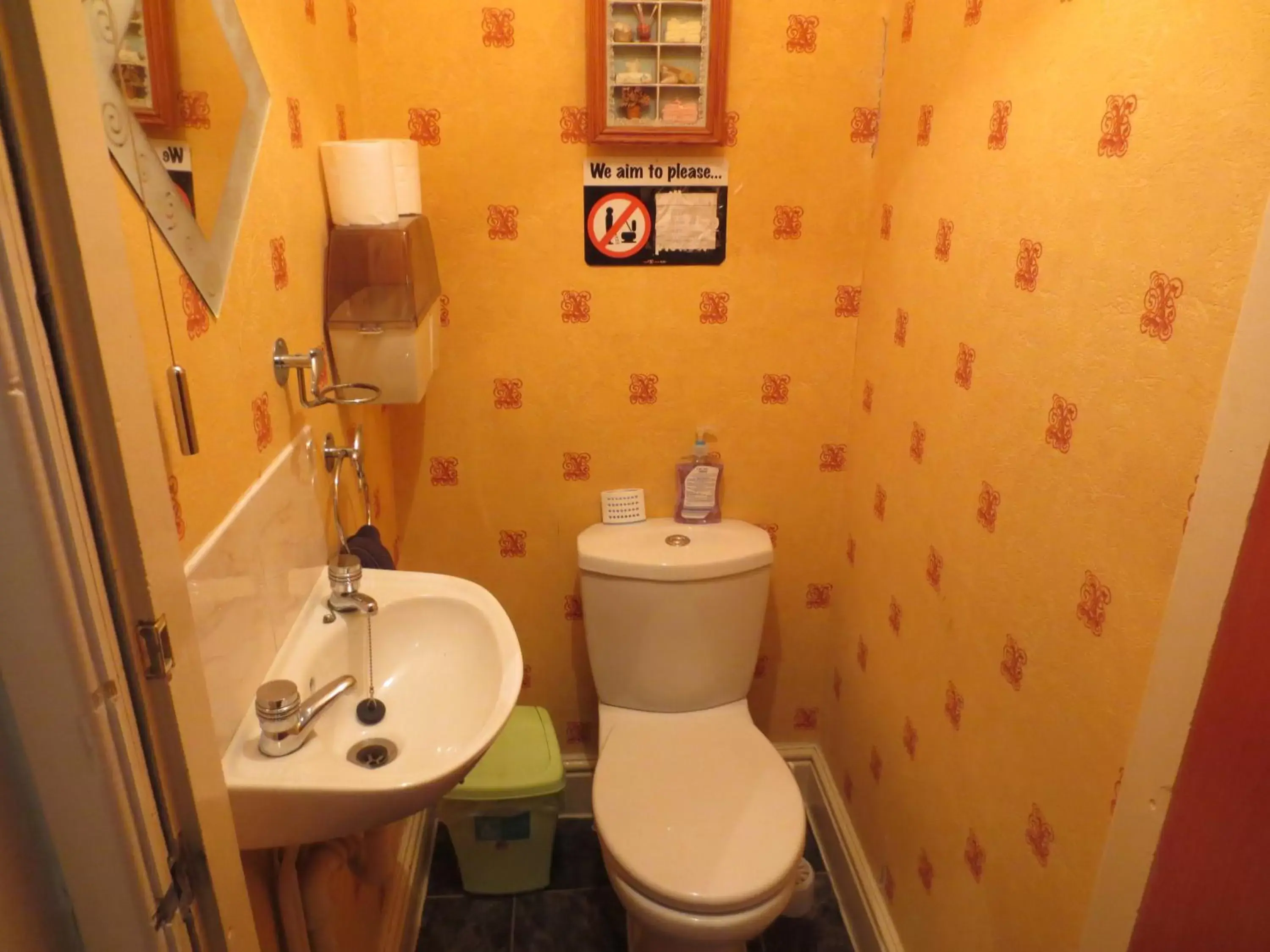 Toilet, Bathroom in The Salendine