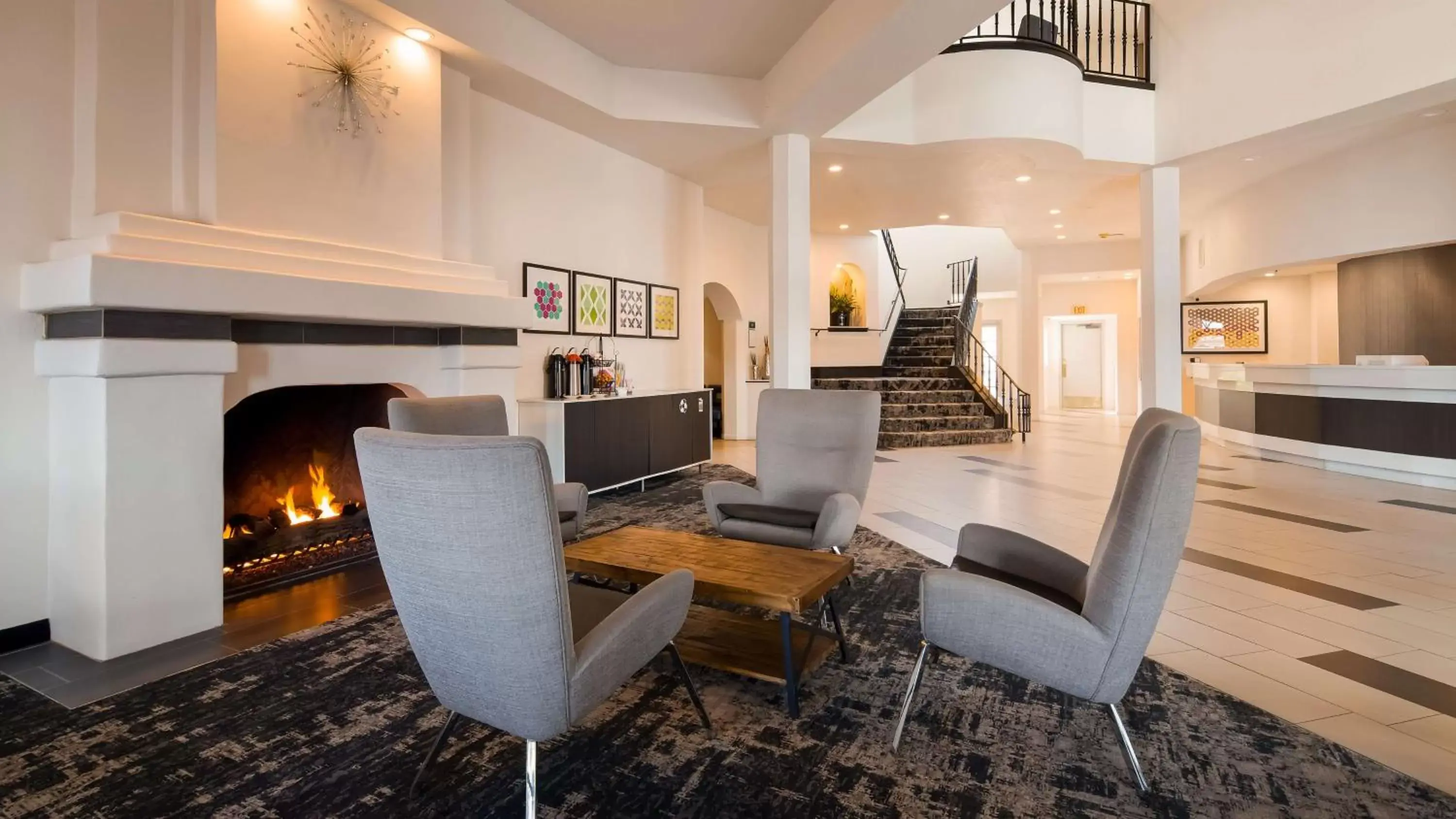 Lobby or reception, Seating Area in Best Western Posada Royale Hotel & Suites