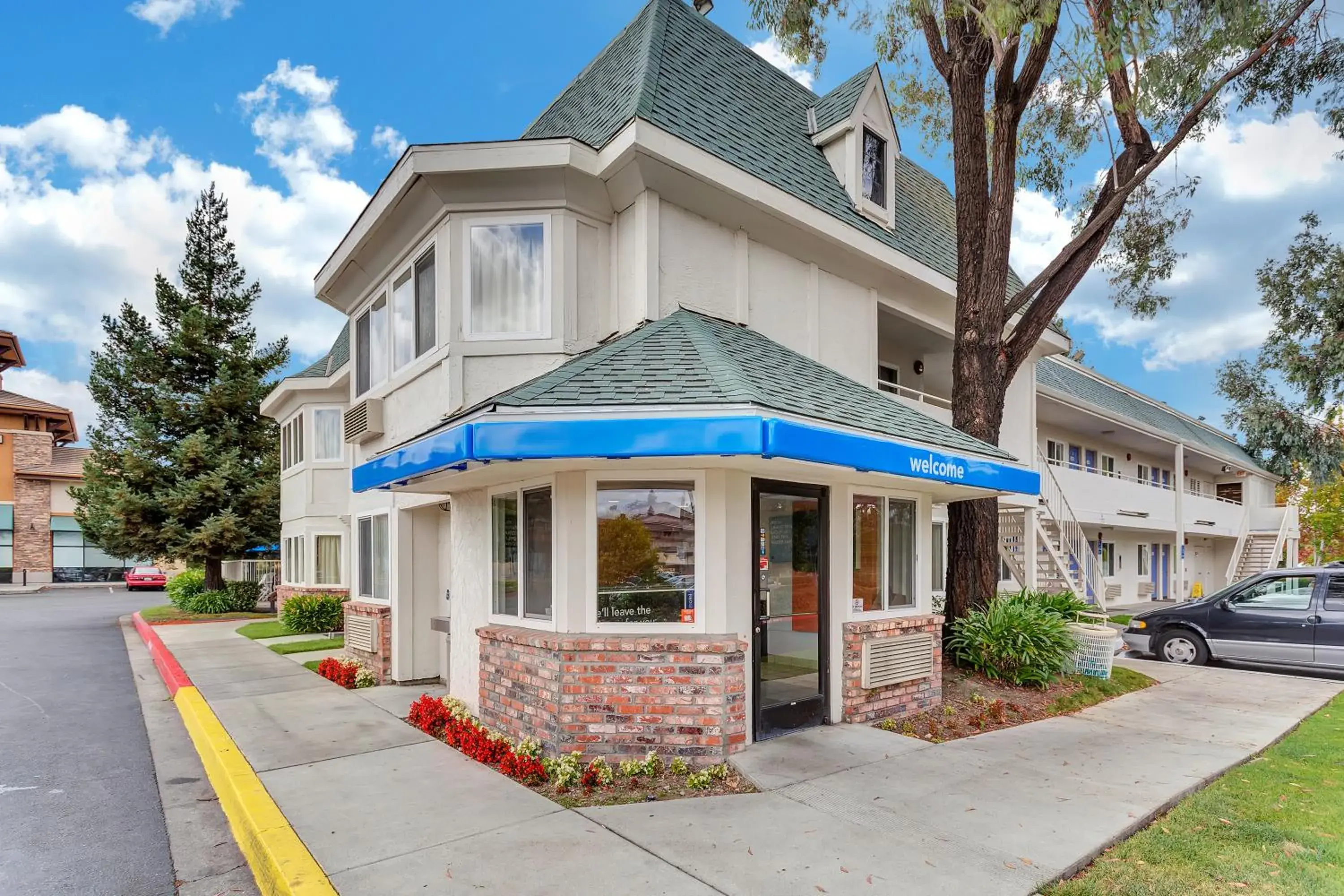 Facade/entrance, Property Building in Motel 6-Rohnert Park, CA