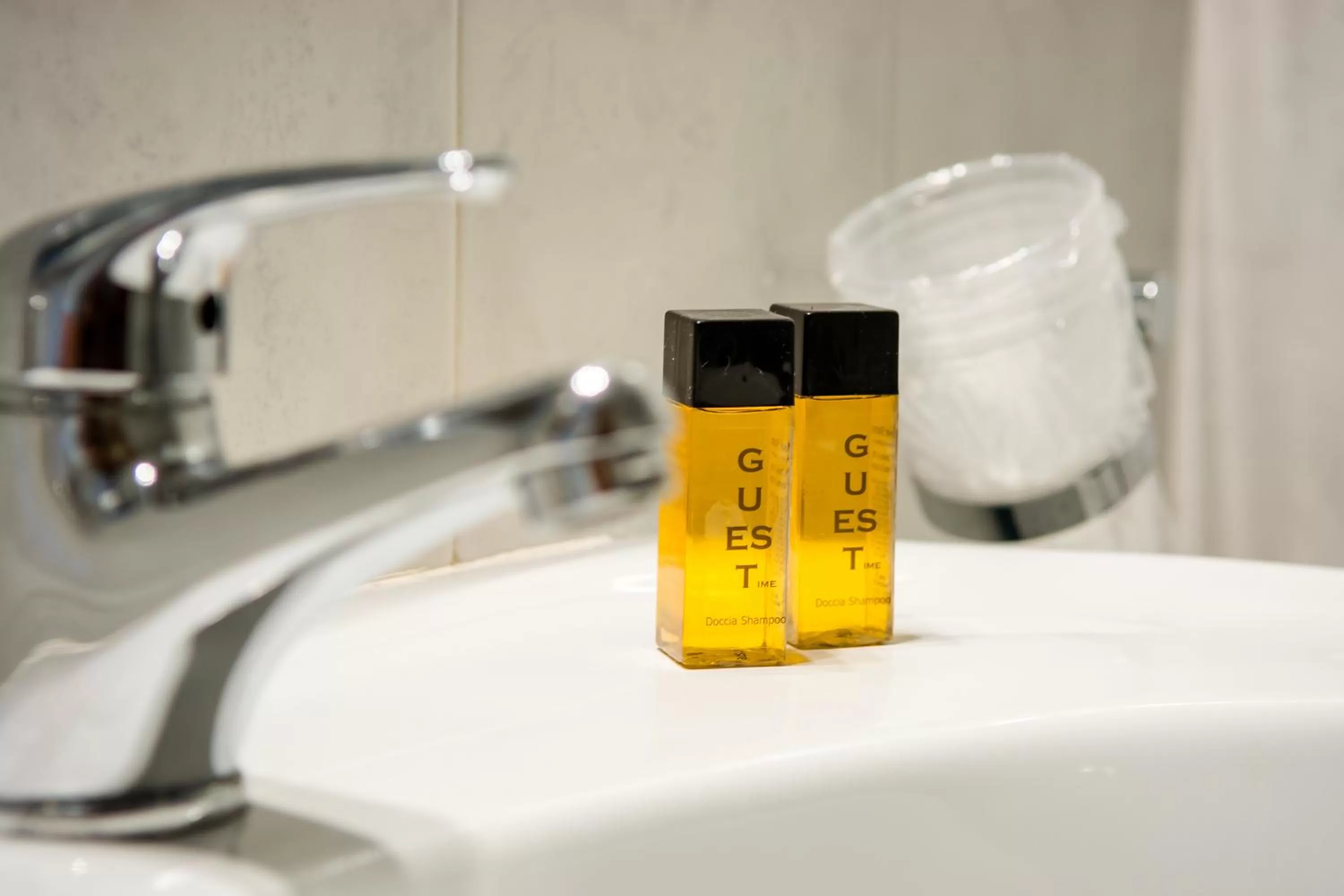 Toilet in Hotel della Vittoria