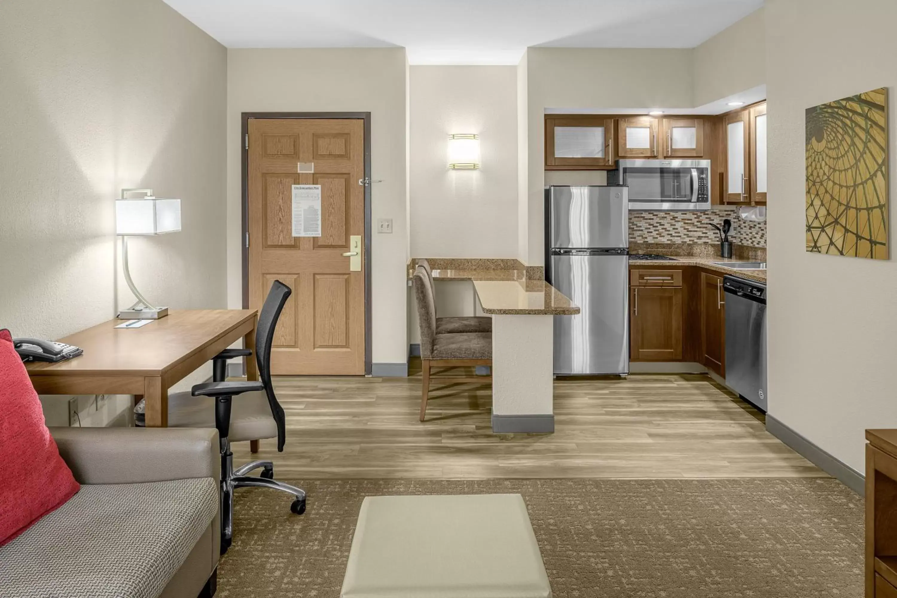 Photo of the whole room, Kitchen/Kitchenette in Staybridge Suites Chattanooga-Hamilton Place, an IHG Hotel
