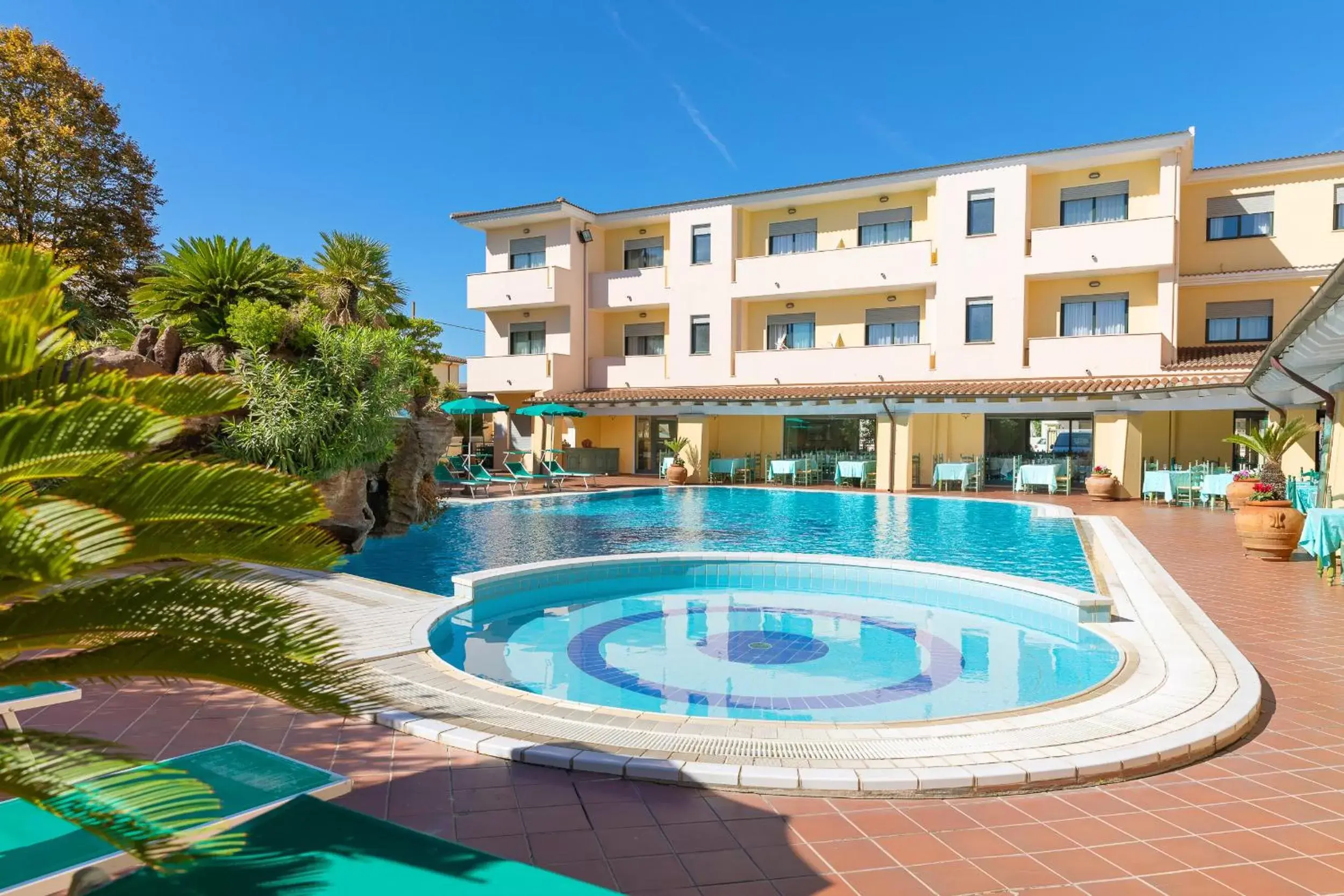 Property building, Swimming Pool in Hotel Maria Rosaria