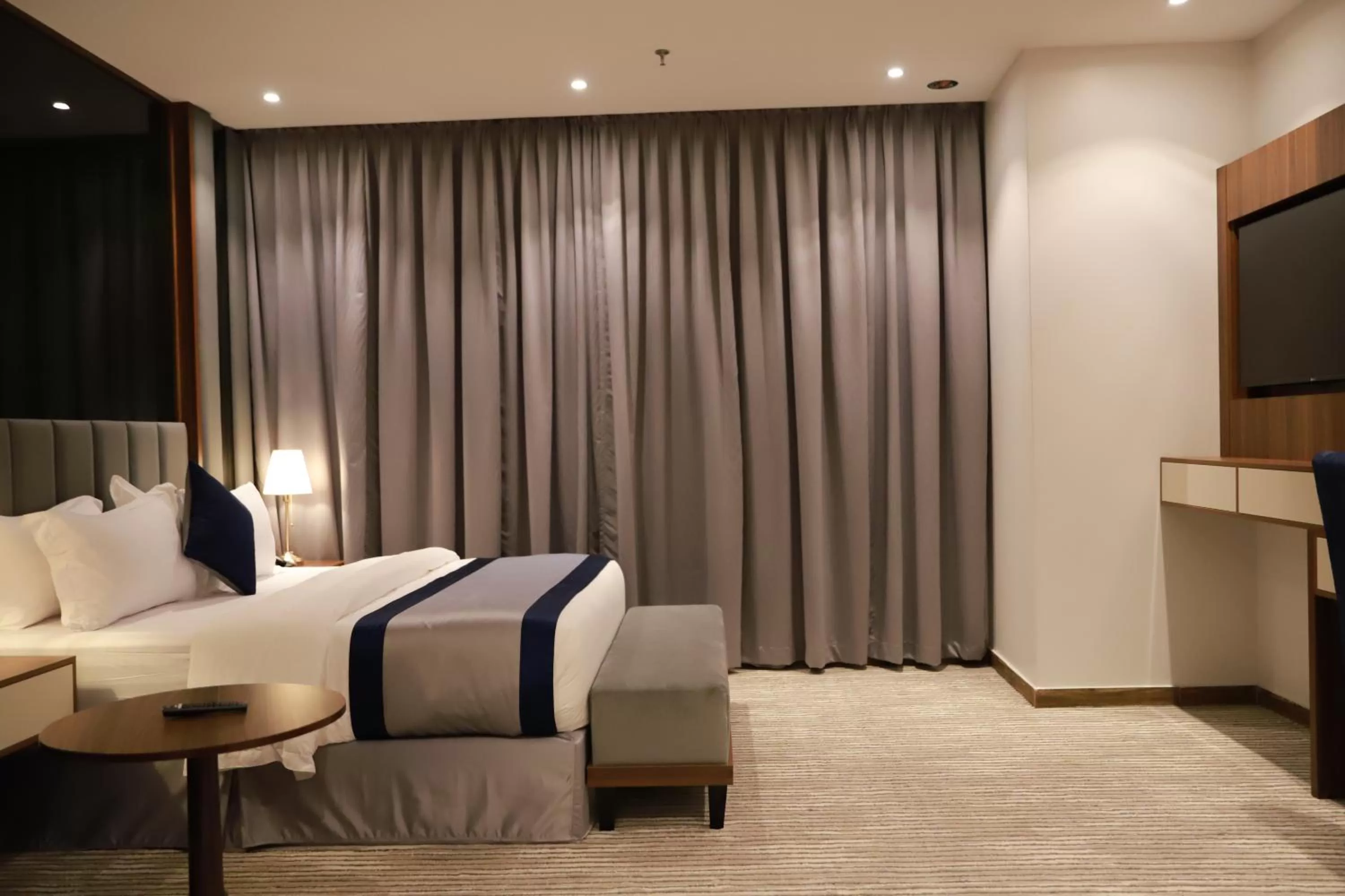 Bedroom, Bed in Tulip View Hotel