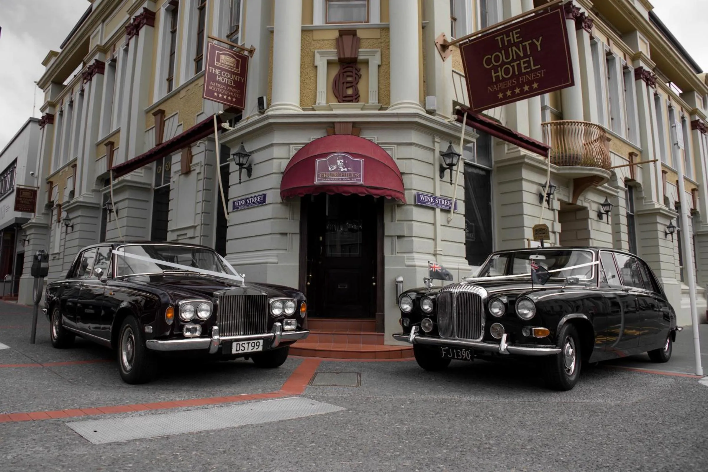 Facade/entrance in The County Hotel