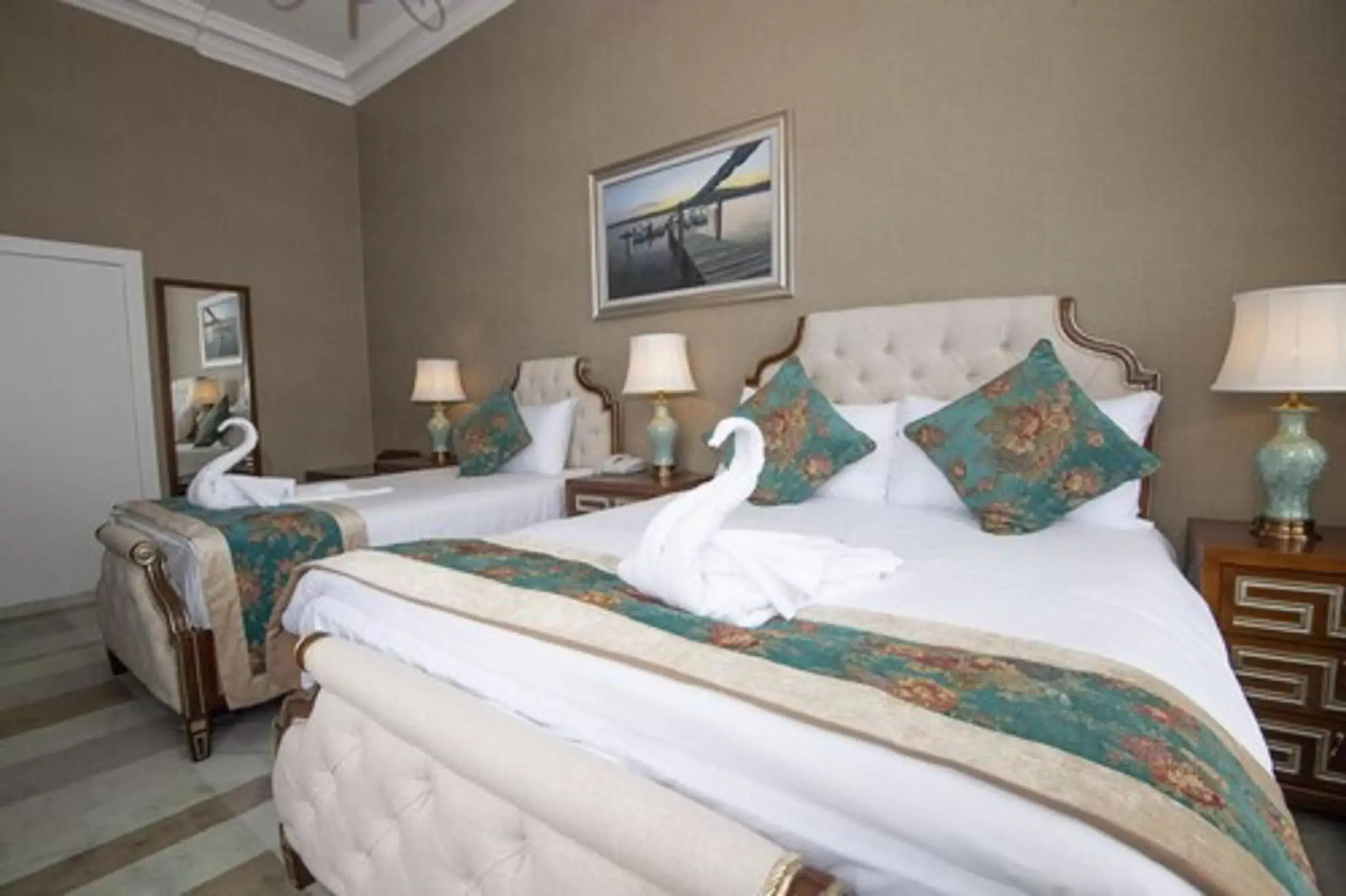 Bedroom, Bed in The Glenburn Hotel Bedroom, Bed in The Glenburn Hotel