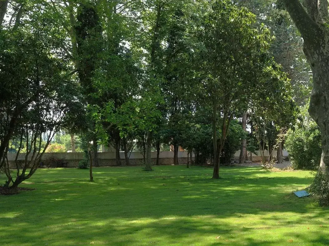 Property building, Garden in Domaine Castell de Blés