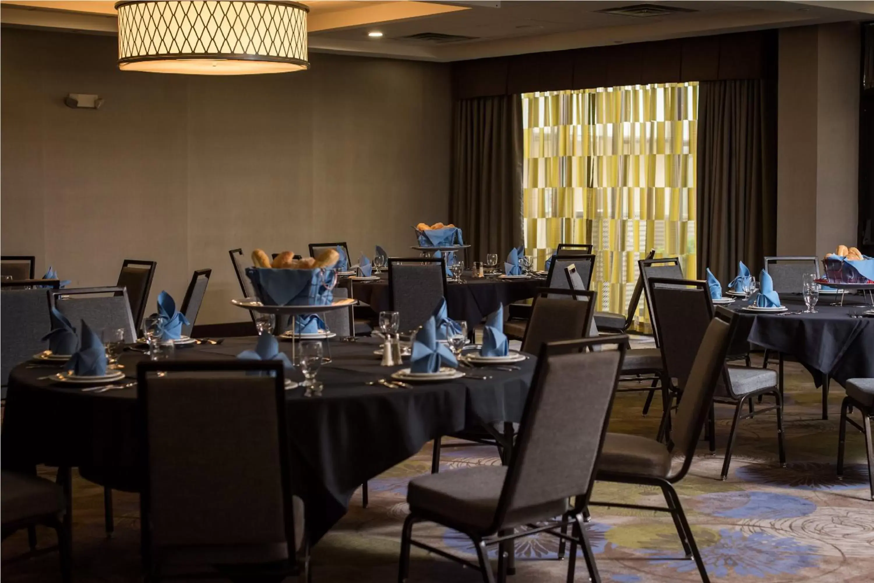 Banquet/Function facilities, Restaurant/Places to Eat in Holiday Inn Harrisburg East, an IHG Hotel