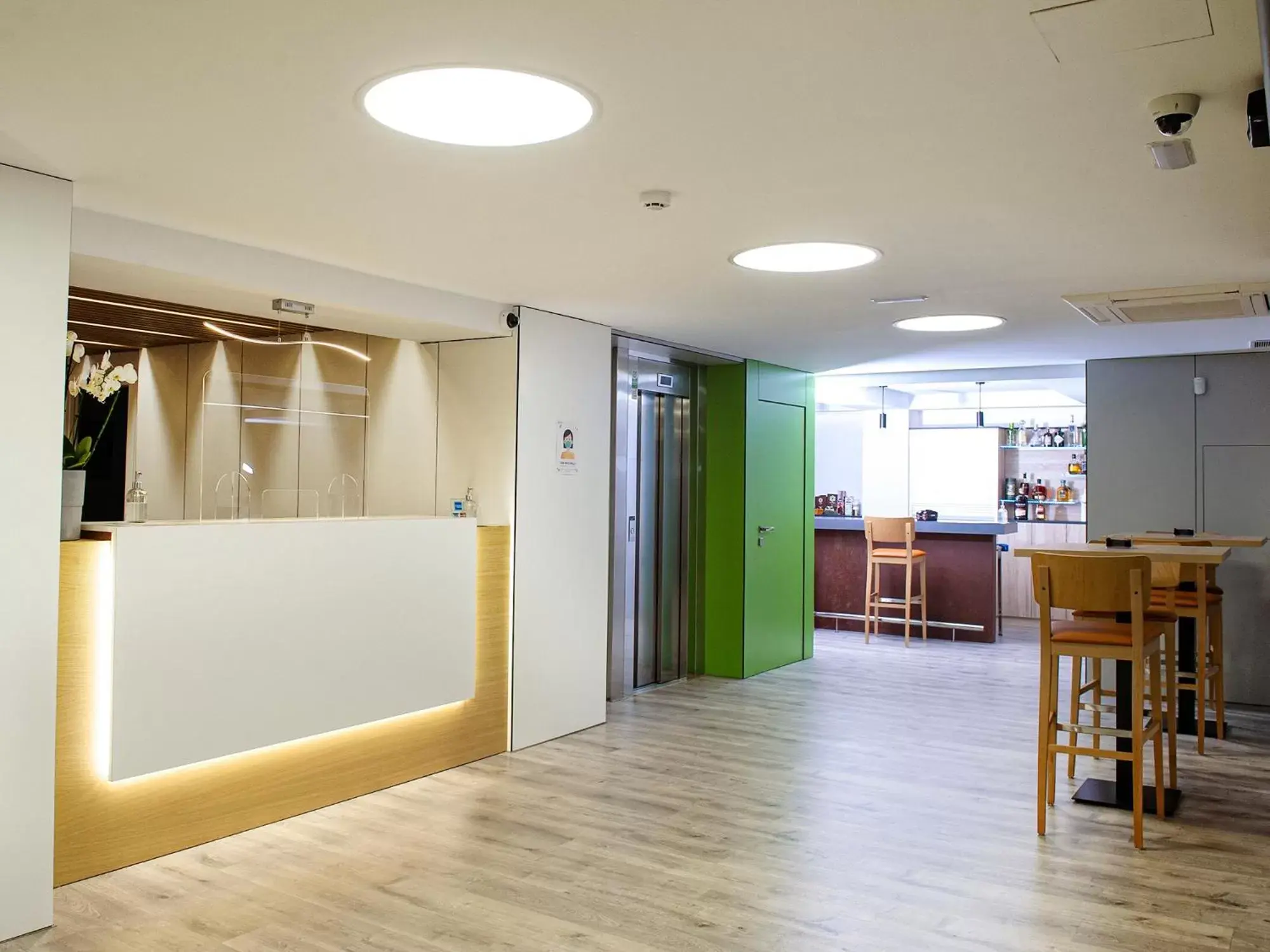 Lobby or reception in Hotel Azahar Lobby or reception in Hotel Azahar