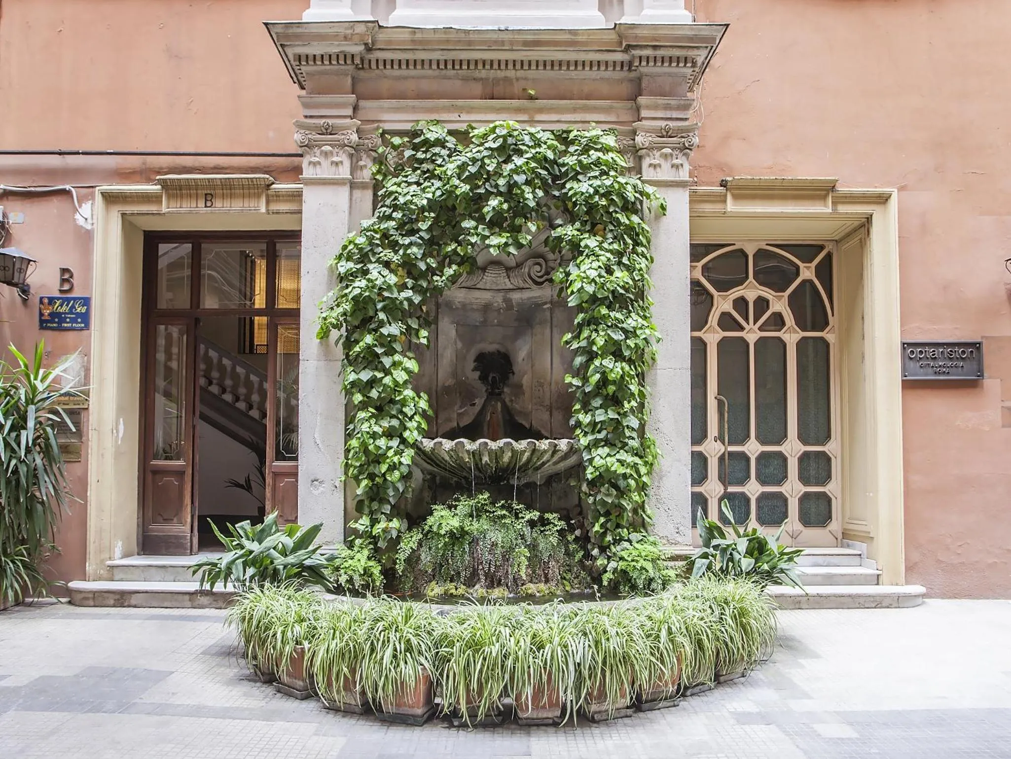 Facade/entrance in Hotel Regina Giovanna