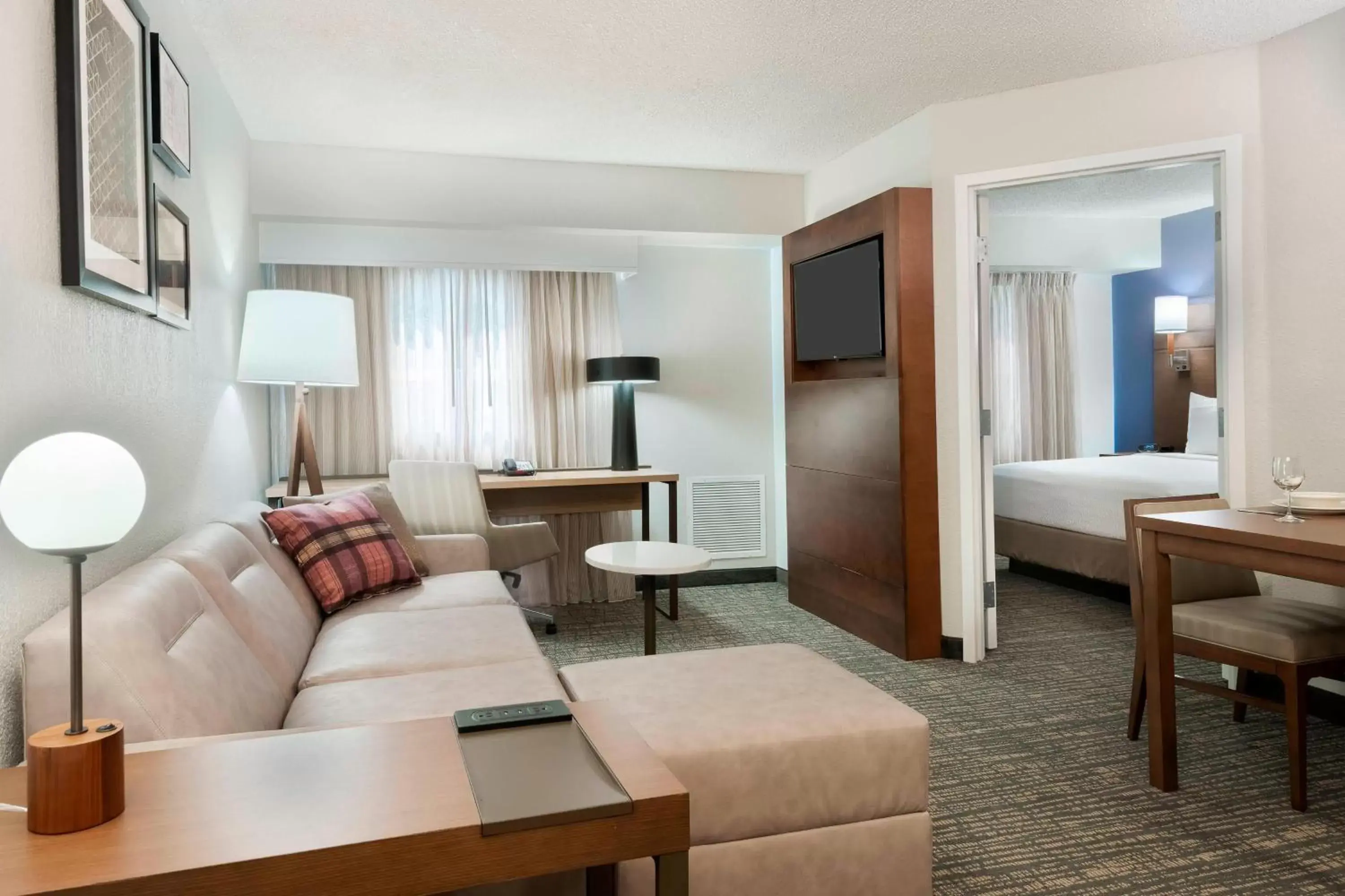 Living room, Seating Area in Residence Inn by Marriott Tampa at USF/Medical Center