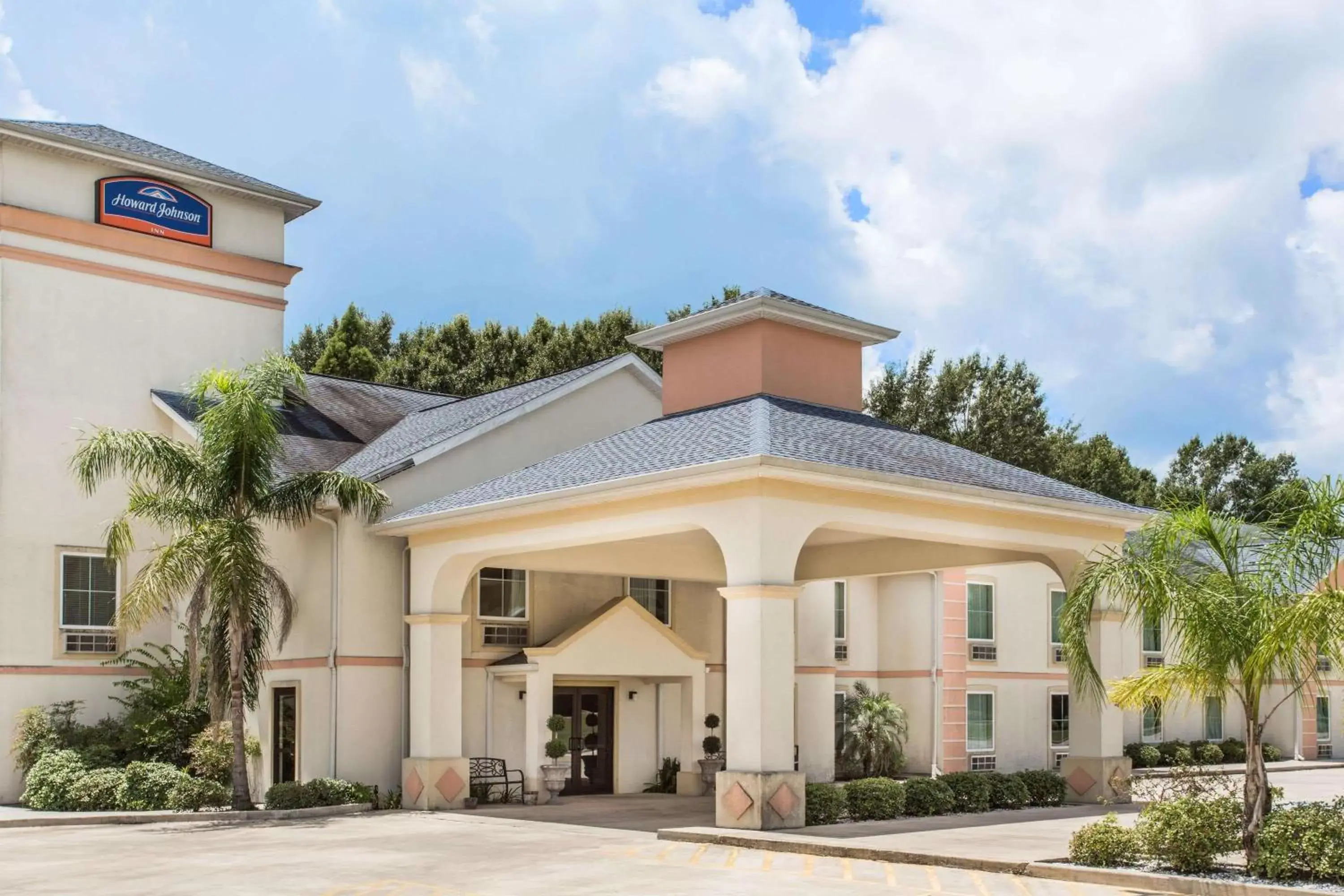 Property Building in Howard Johnson by Wyndham Houma