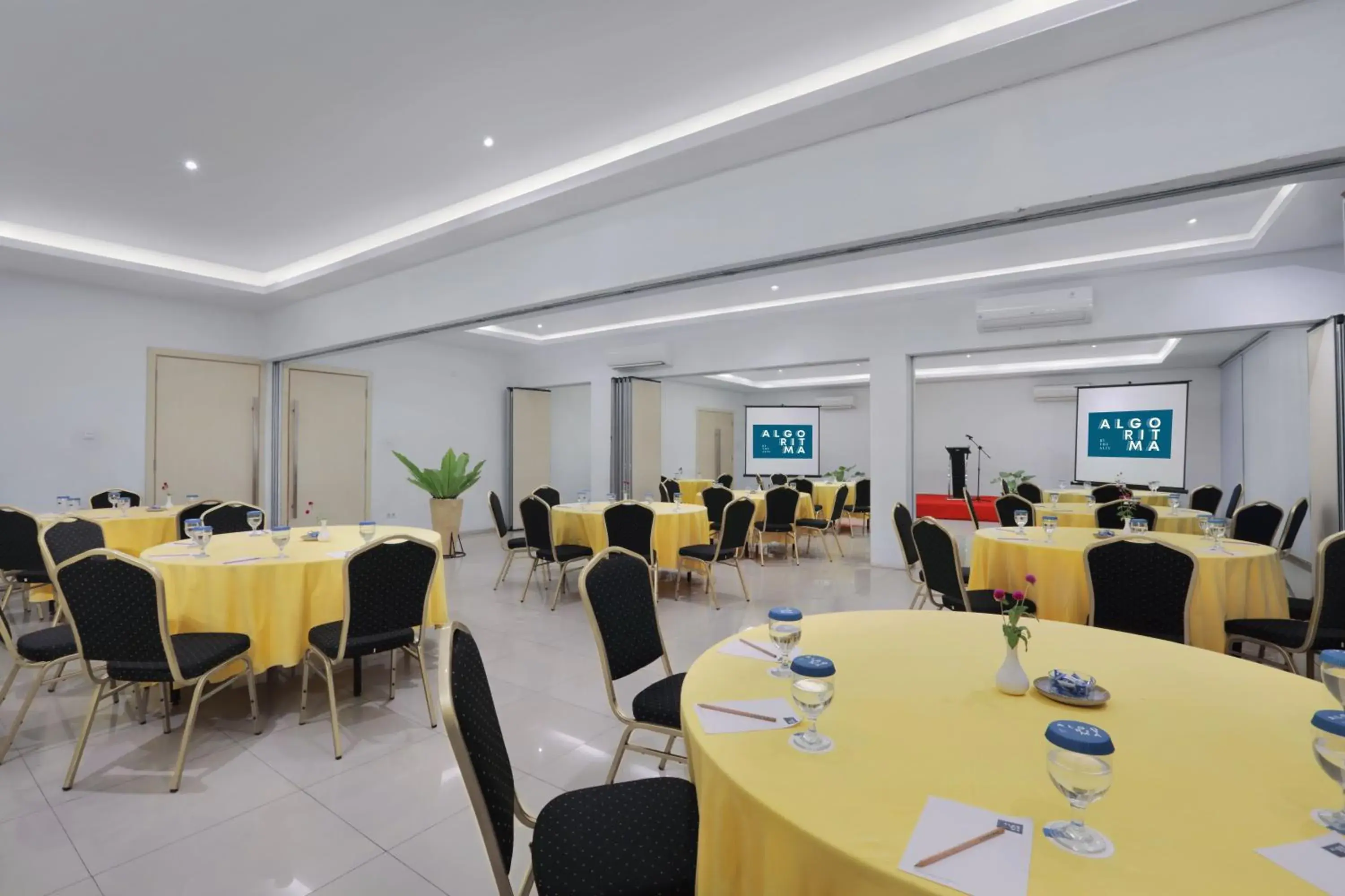 Meeting/conference room in Zuri Express Palembang