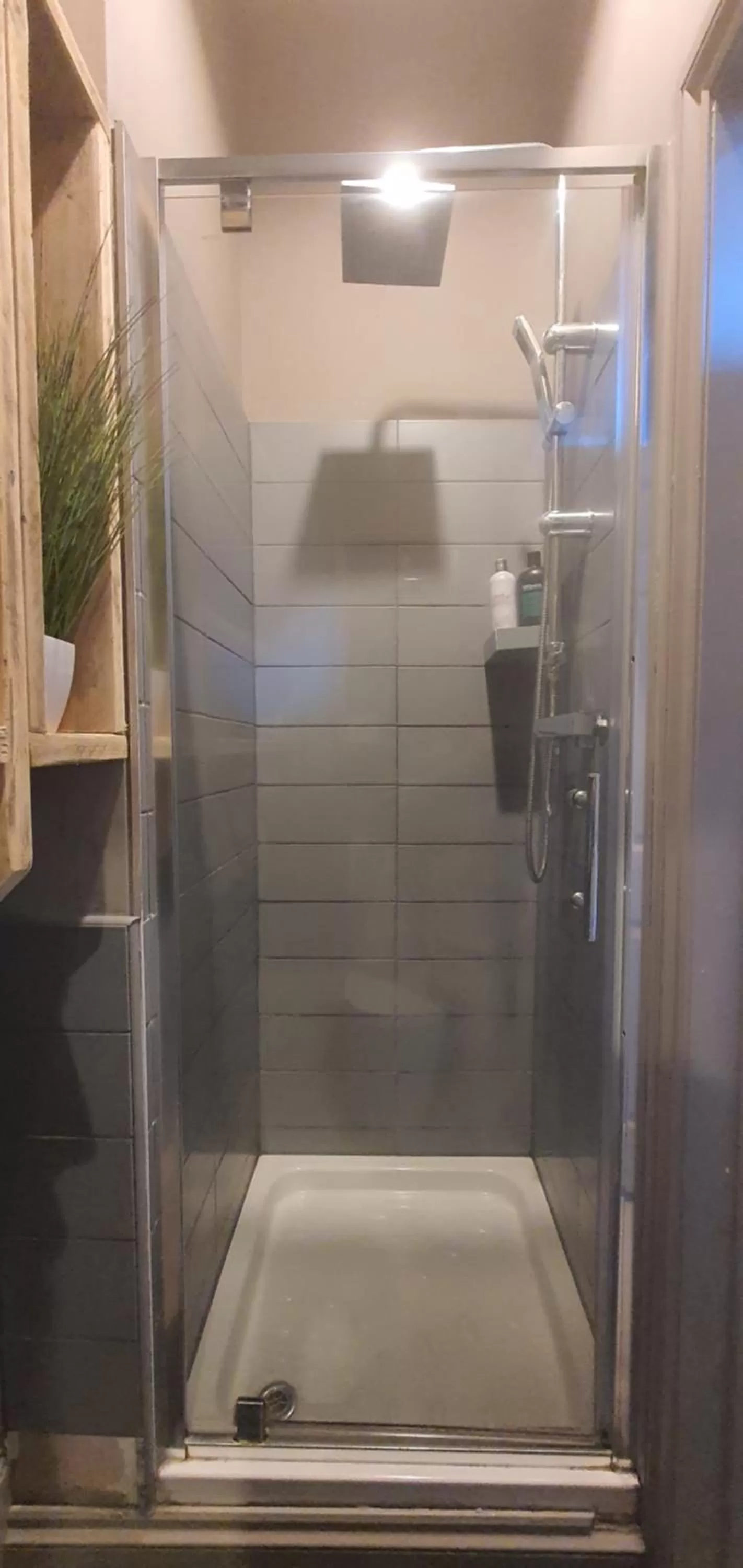 Shower in Rocky Cove Bed and Breakfast