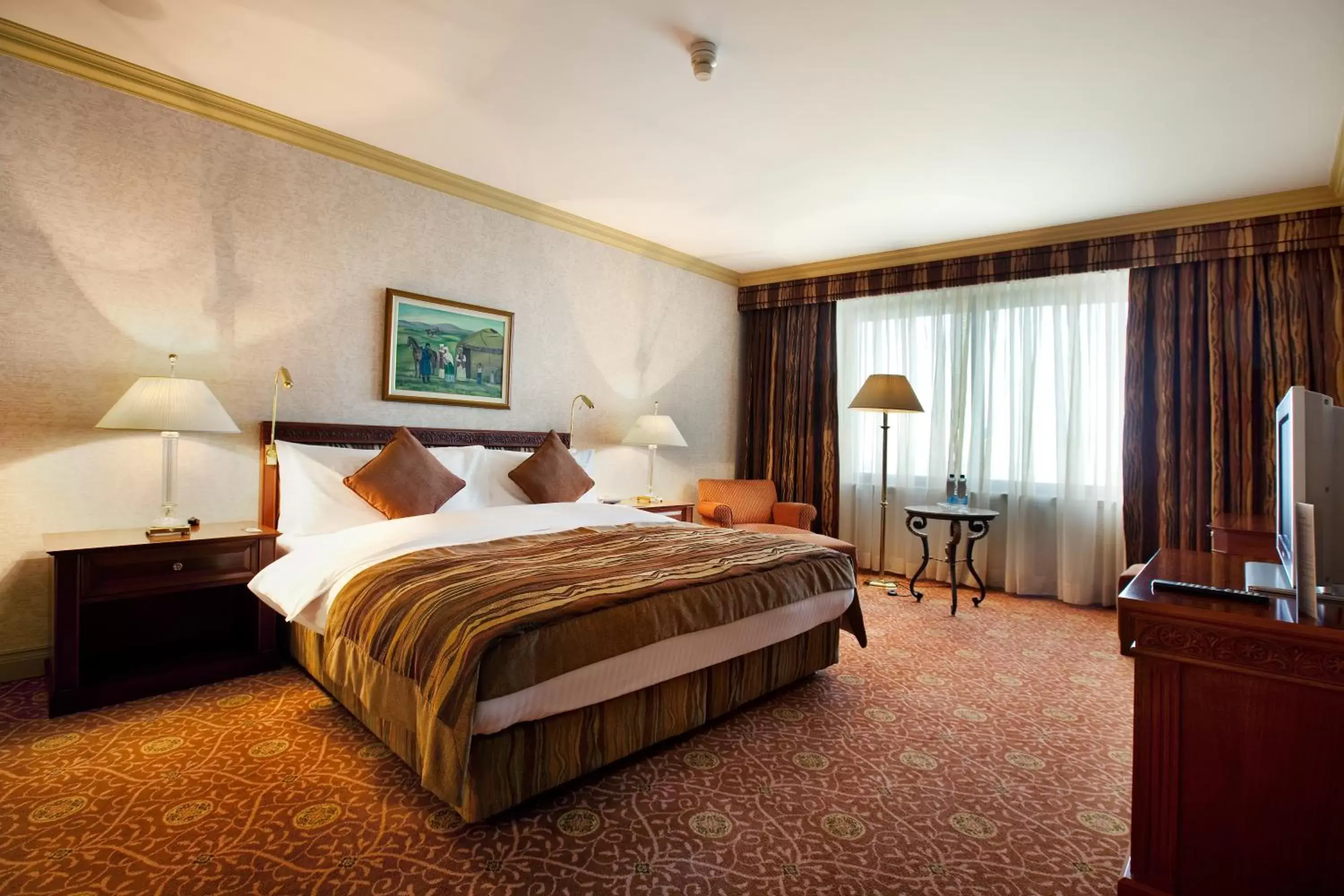 Bedroom, Bed in InterContinental Almaty, an IHG Hotel