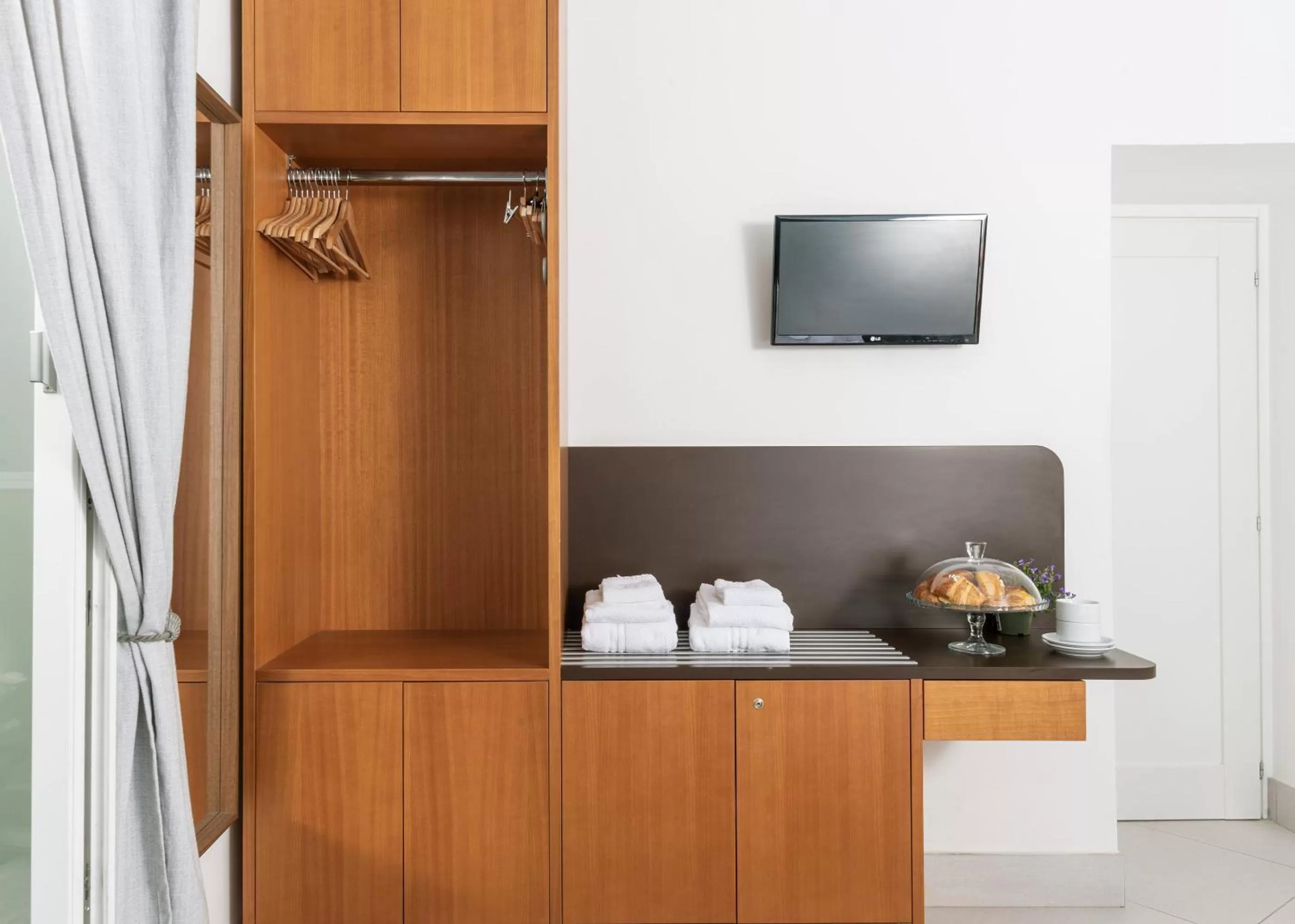 TV and multimedia in Petrucci Garden B&B