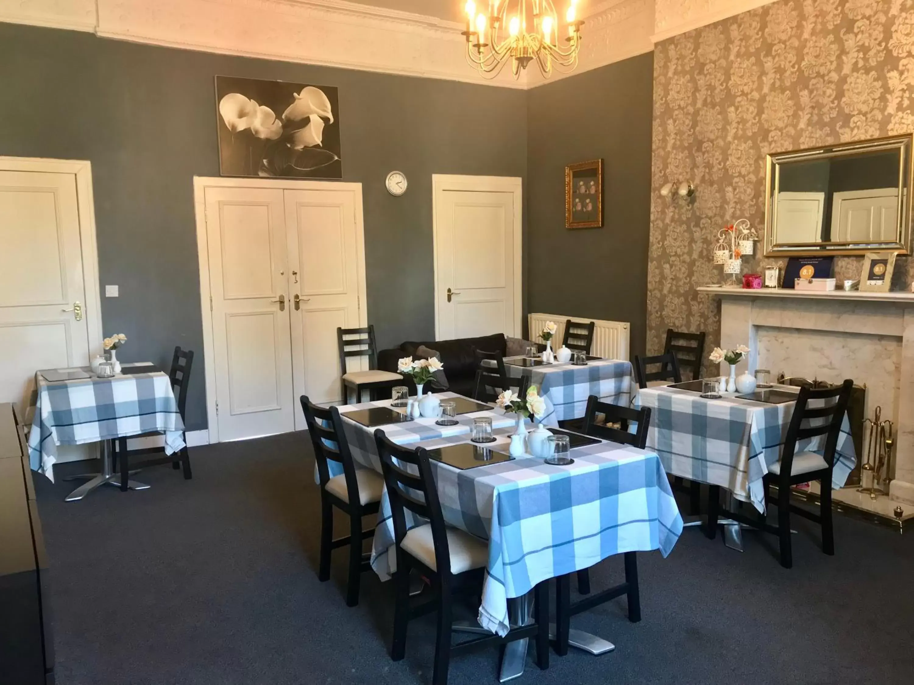 Lobby or reception, Restaurant/Places to Eat in 16 Pilrig Guest House