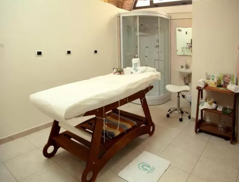 Massage in Hotel La Margherita & SPA