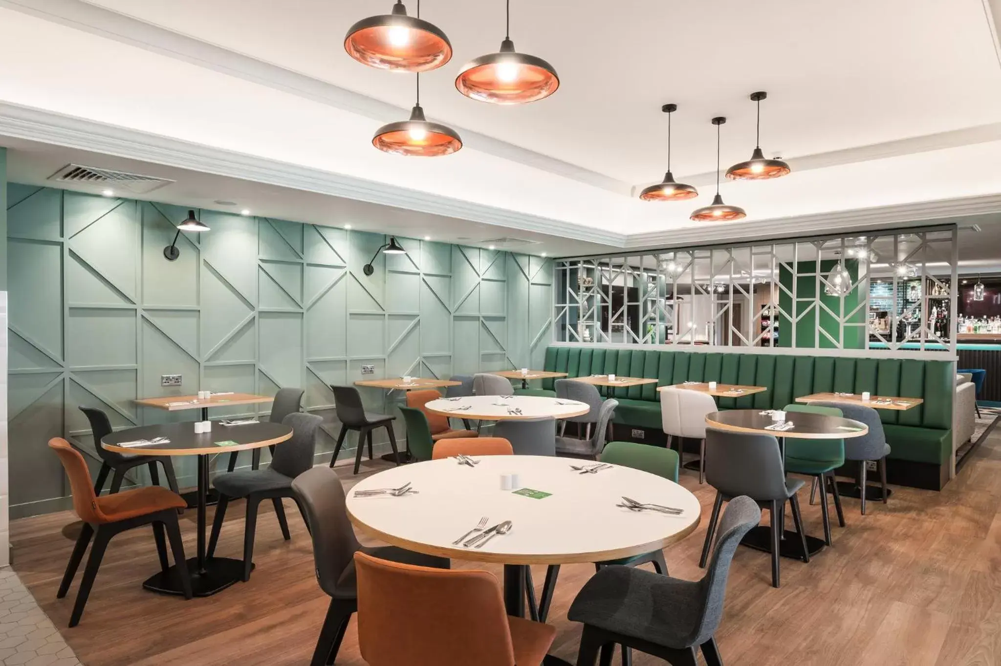 Restaurant/Places to Eat in Holiday Inn Reading West, an IHG Hotel