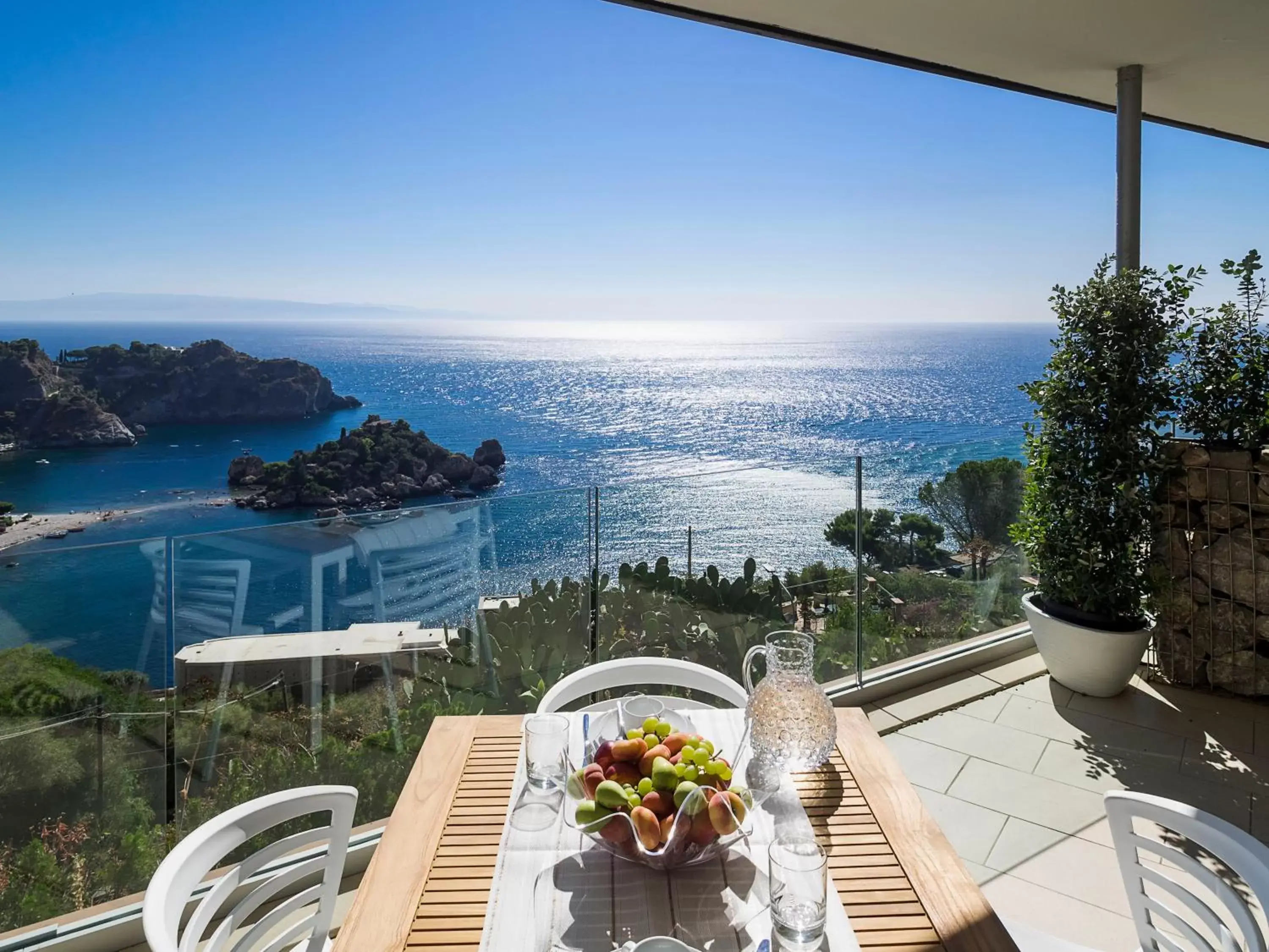 Sea View in Isola Bella Infinity Suites