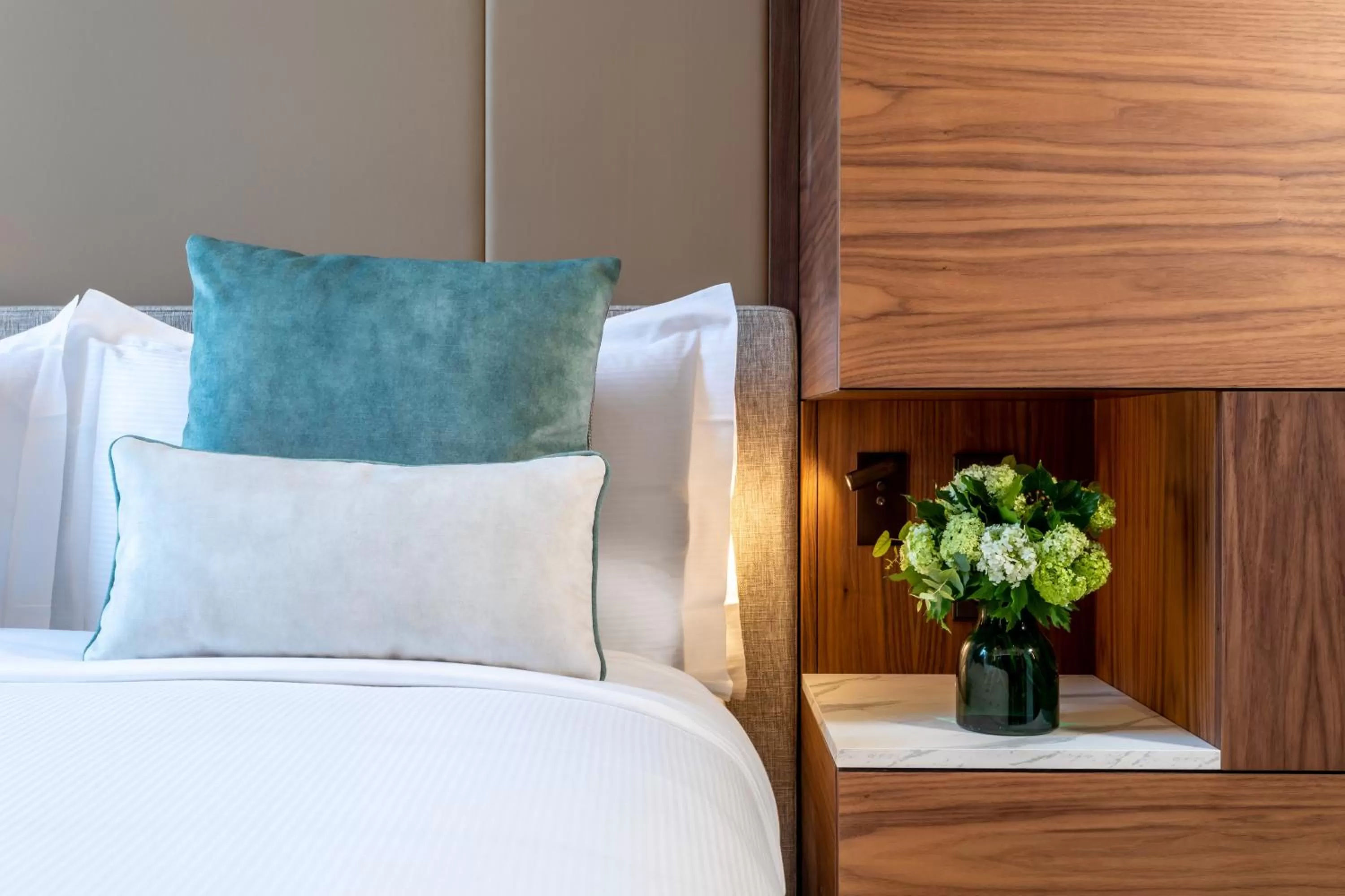 Photo of the whole room, Bed in InterContinental Paris Champs Elysées Etoile by IHG