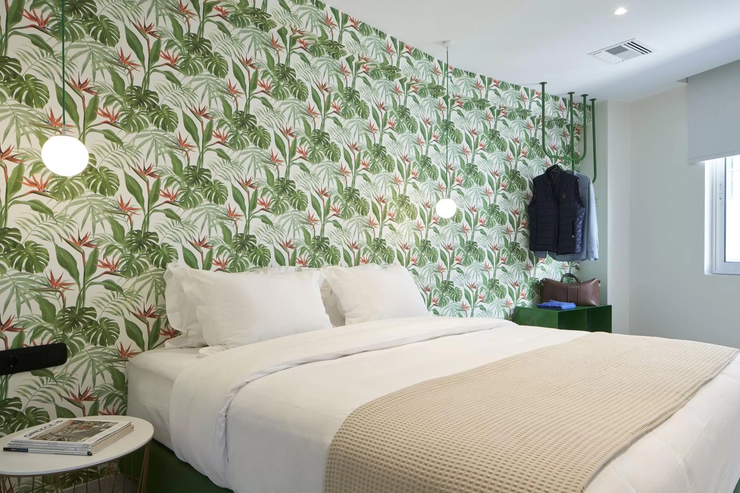 Photo of the whole room, Bed in Athens4