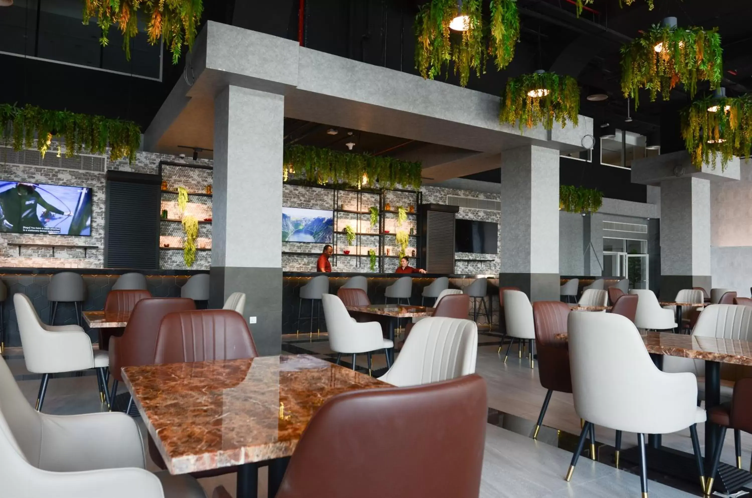 Restaurant/places to eat, Lounge/Bar in Best Western Plus Dubai Academic City