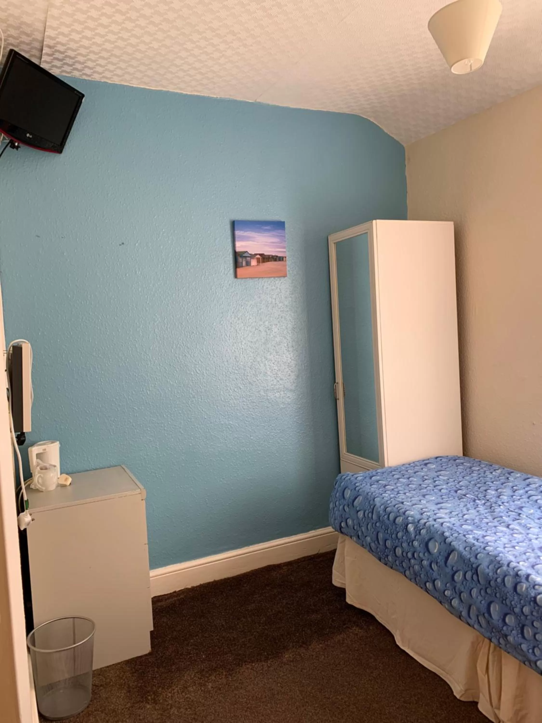 Bedroom, Bed in Alondra Hotel