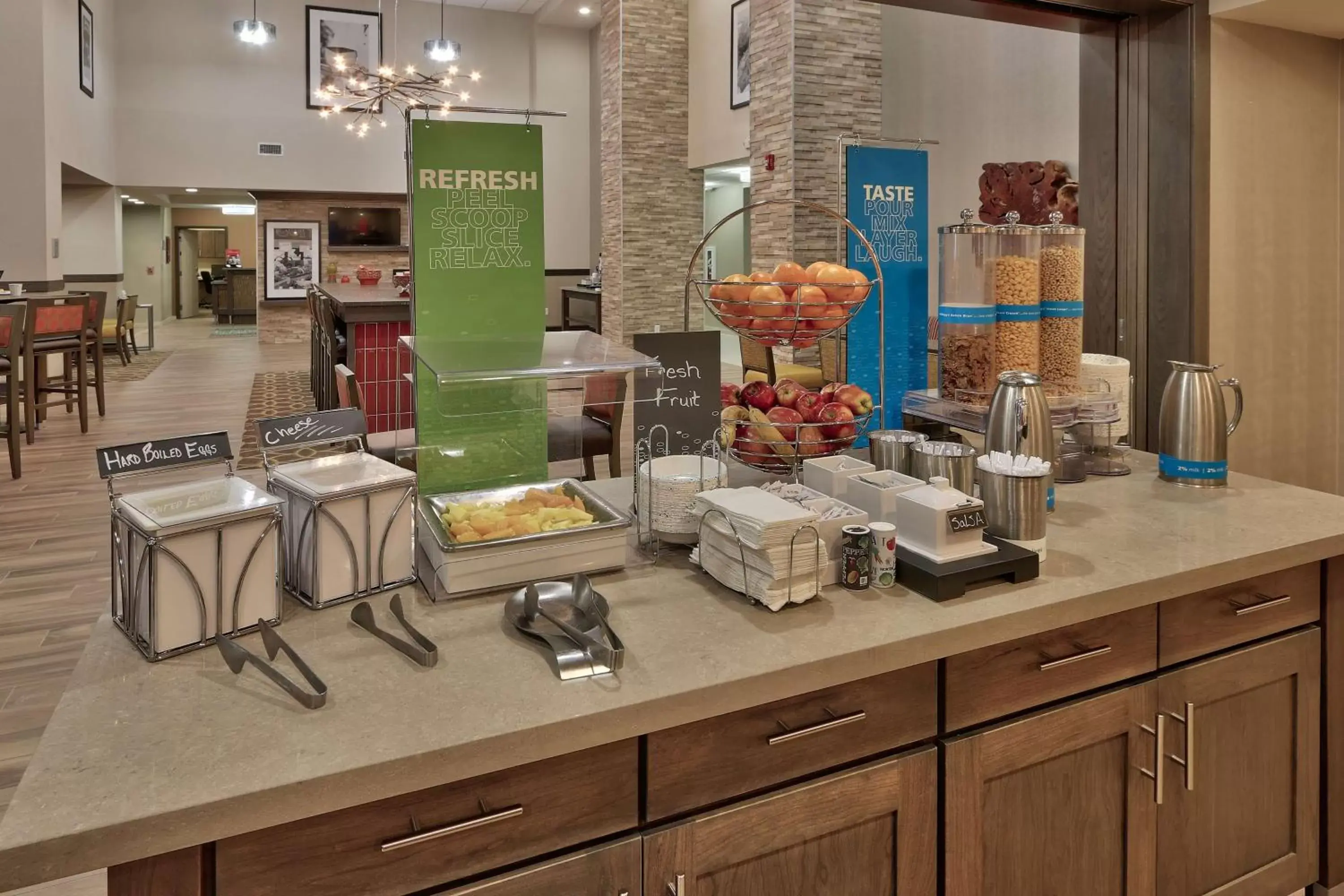 Dining area, Restaurant/Places to Eat in Hampton Inn & Suites Artesia