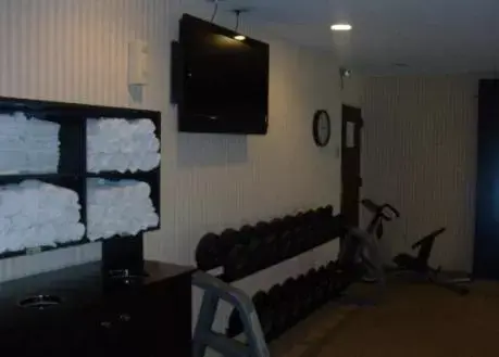 Fitness centre/facilities, TV/Entertainment Center in Comfort Inn