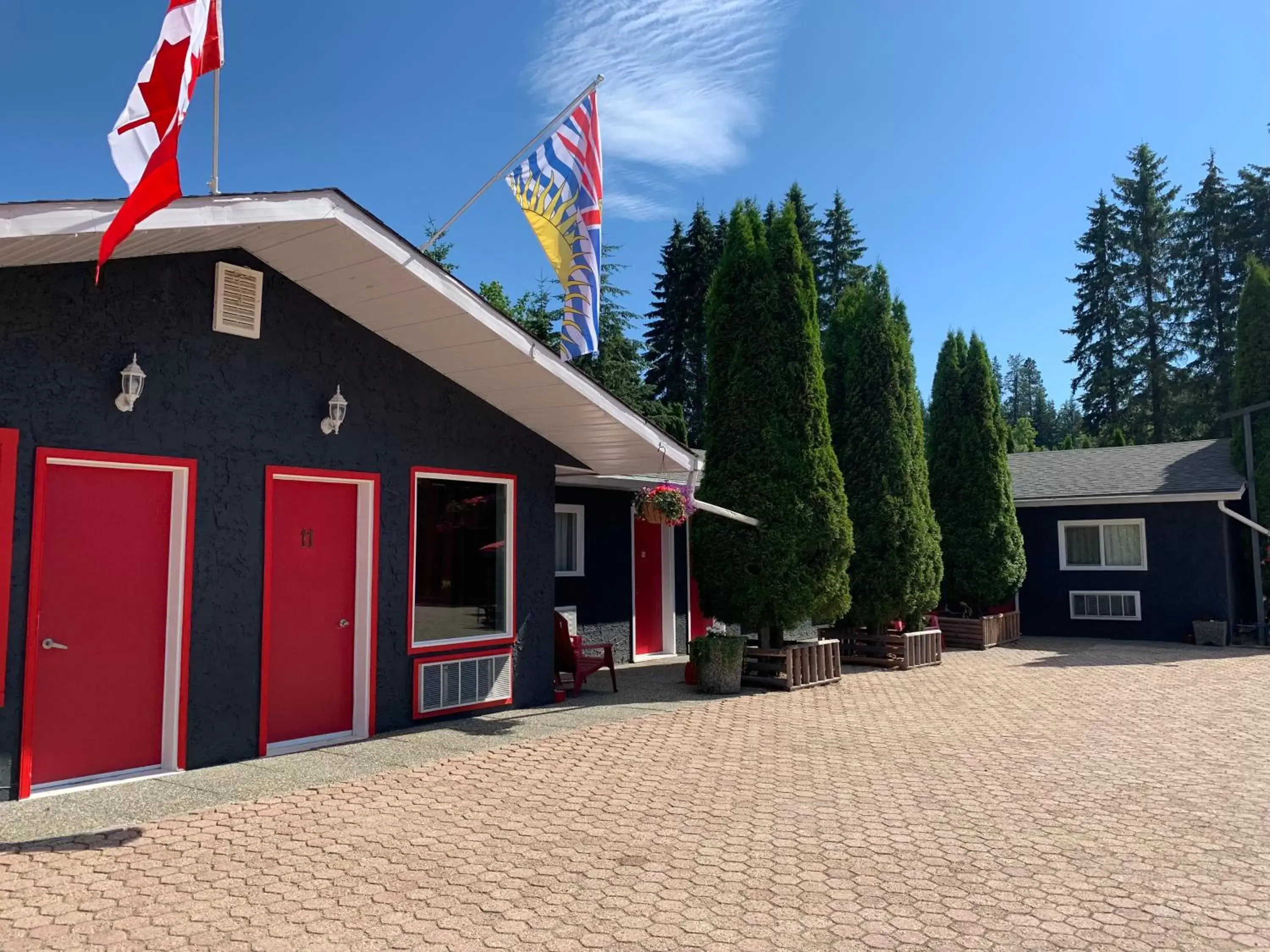 Property Building in Arrow Lake Motel