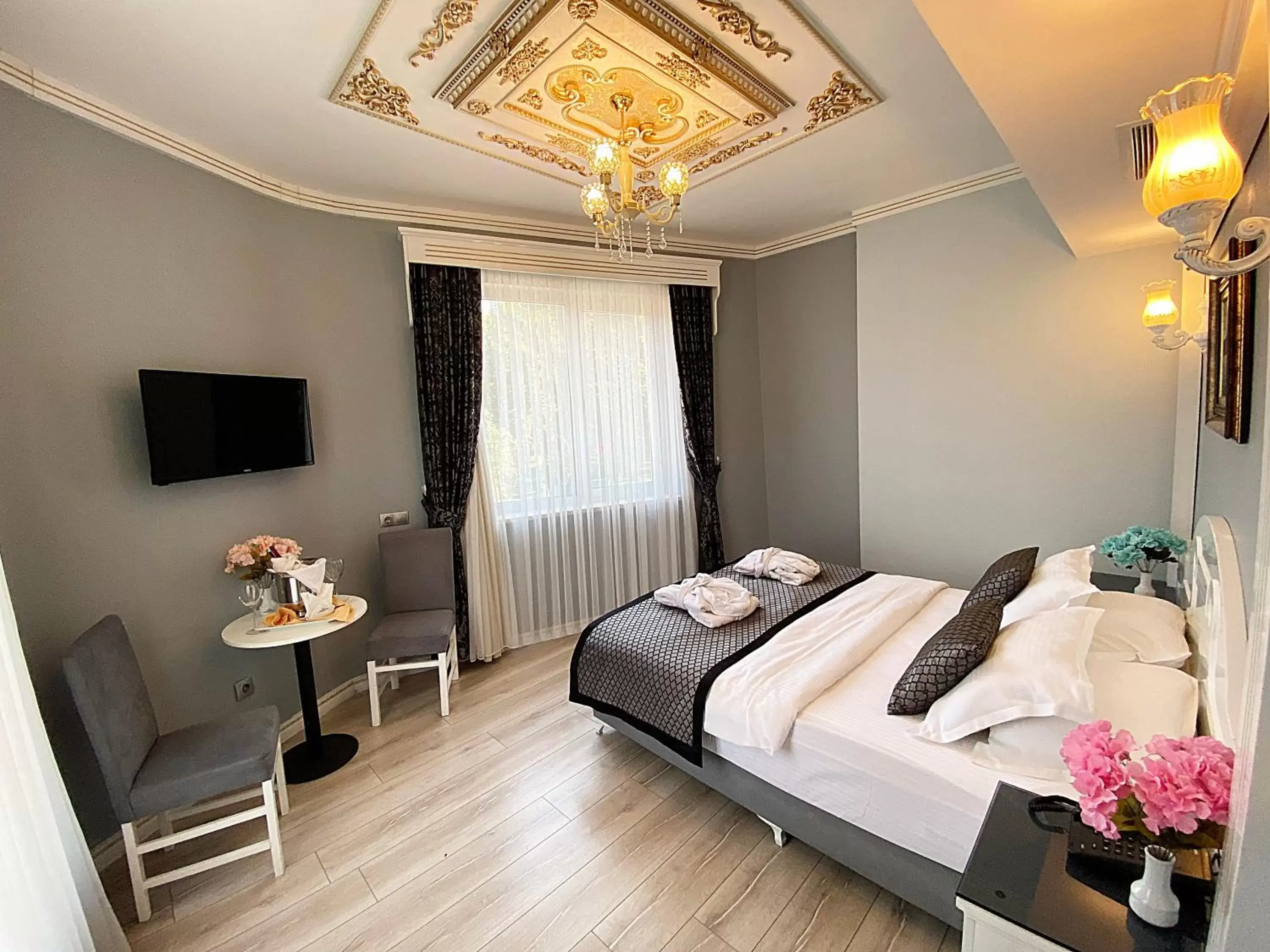 Bed in Gülhanepark Hotel & Spa