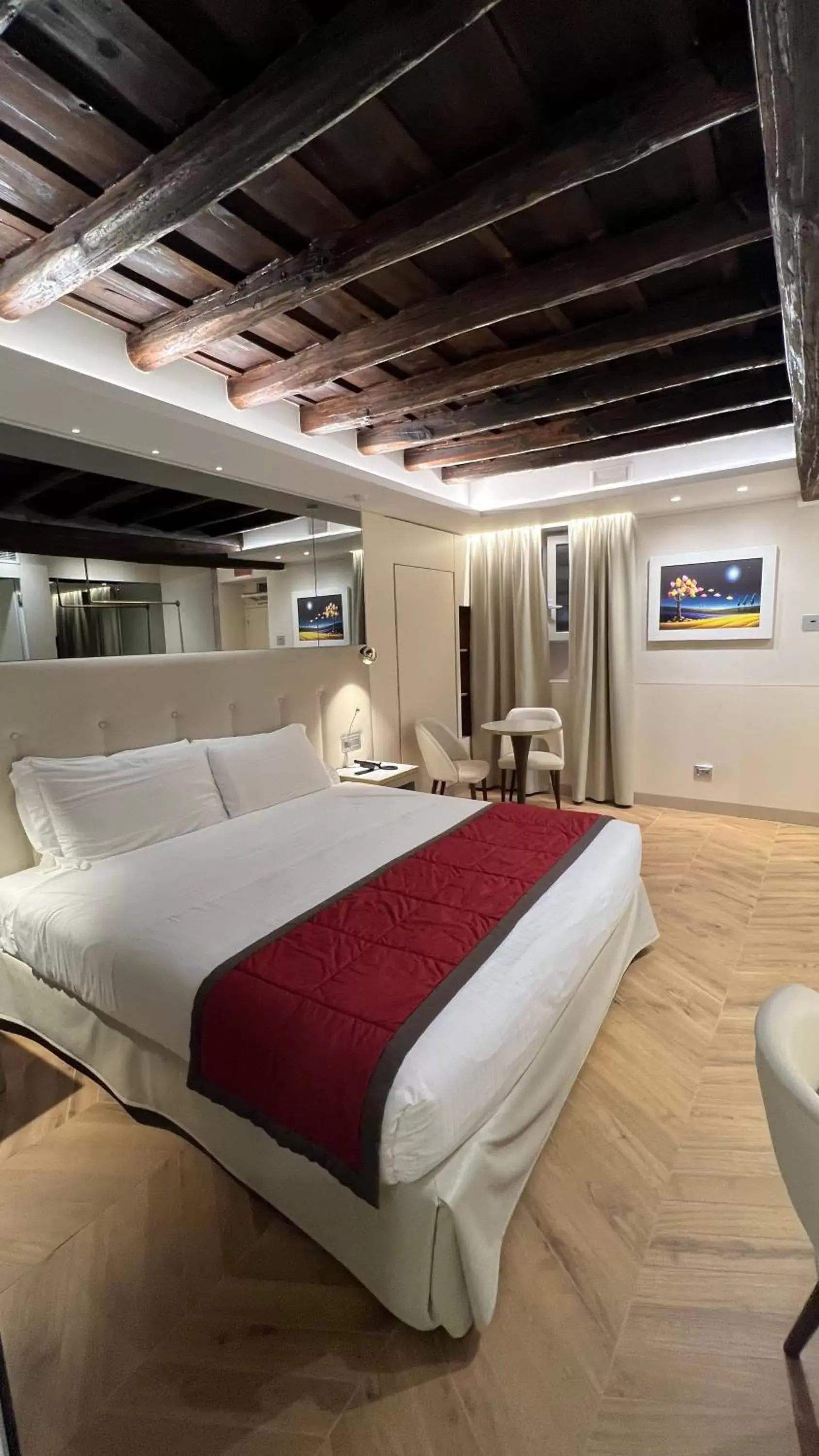 Bedroom, Bed in Harry's Bar Trevi Hotel & Restaurant
