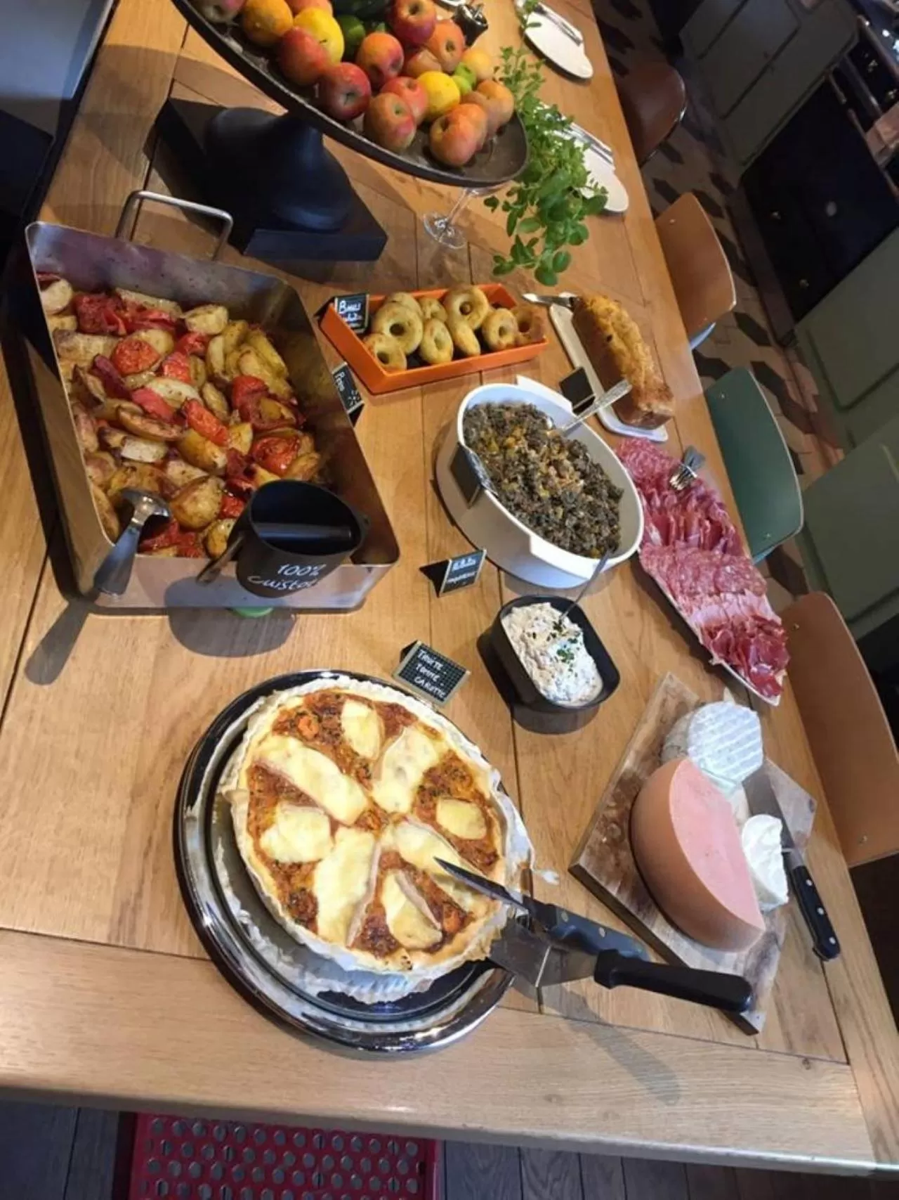 Food and drinks in Le Magic Hall