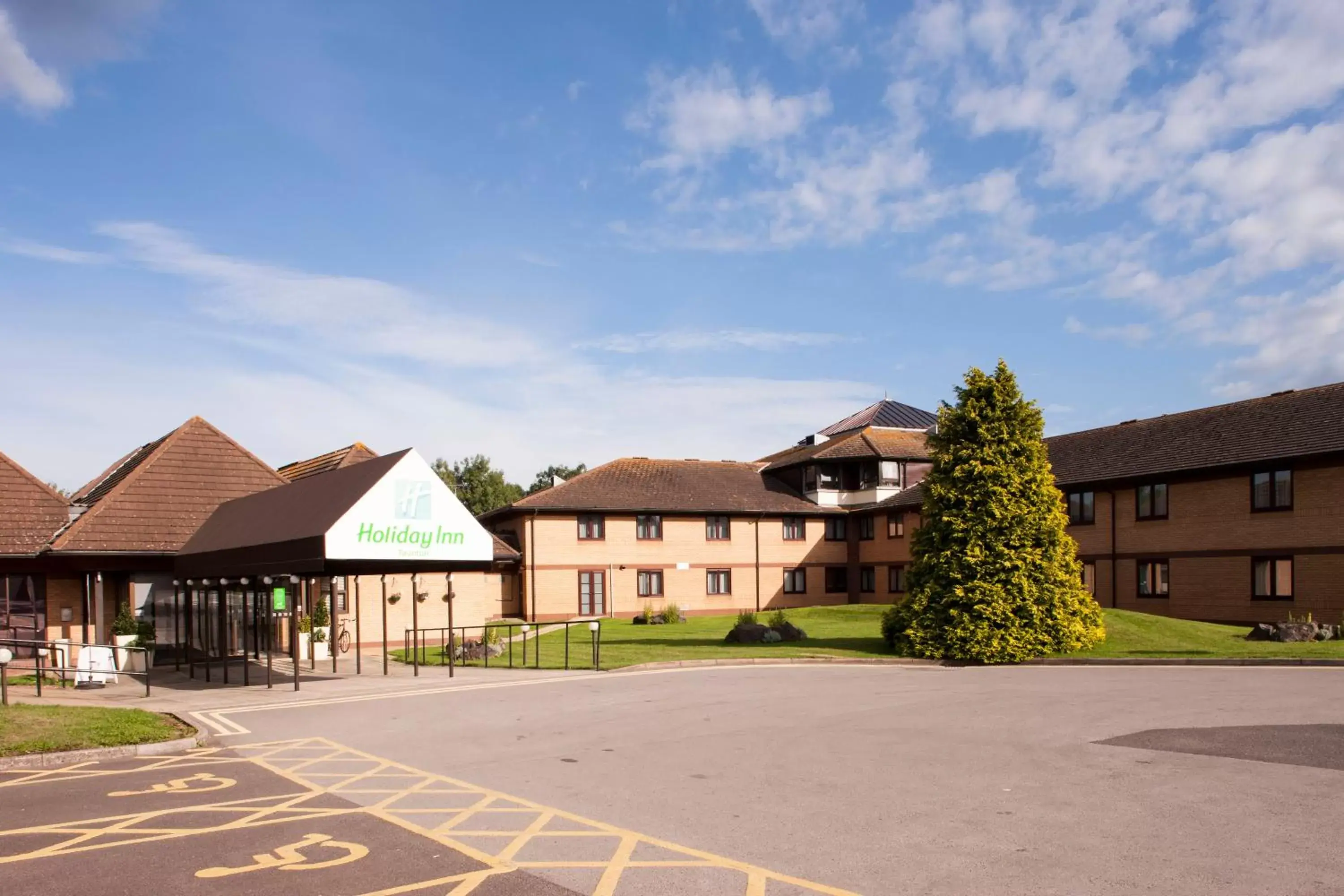 Property Building in Holiday Inn Taunton M5, Jct25, an IHG Hotel