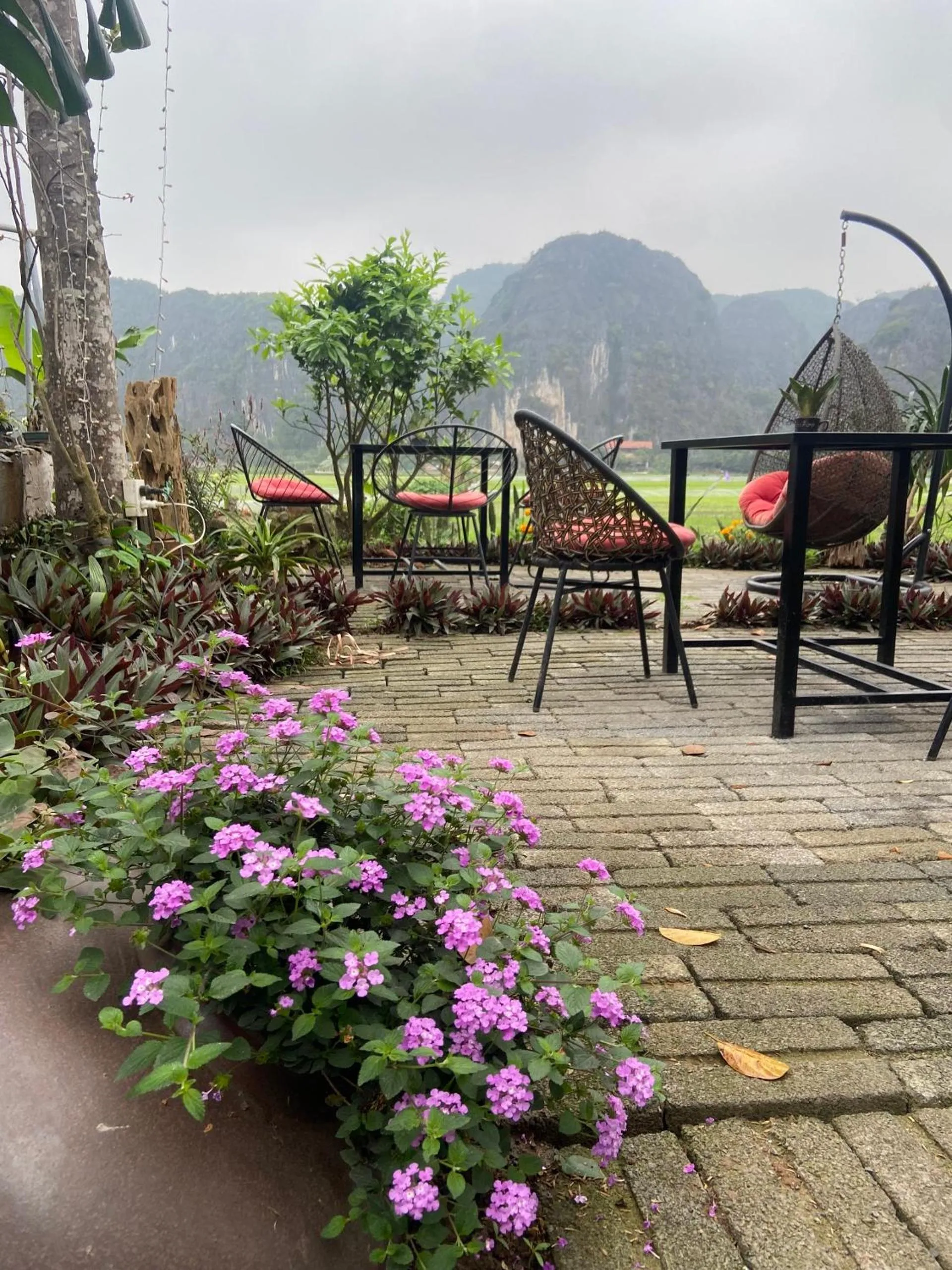 Children's Play Area in Tam Coc Mountain View Homestay
