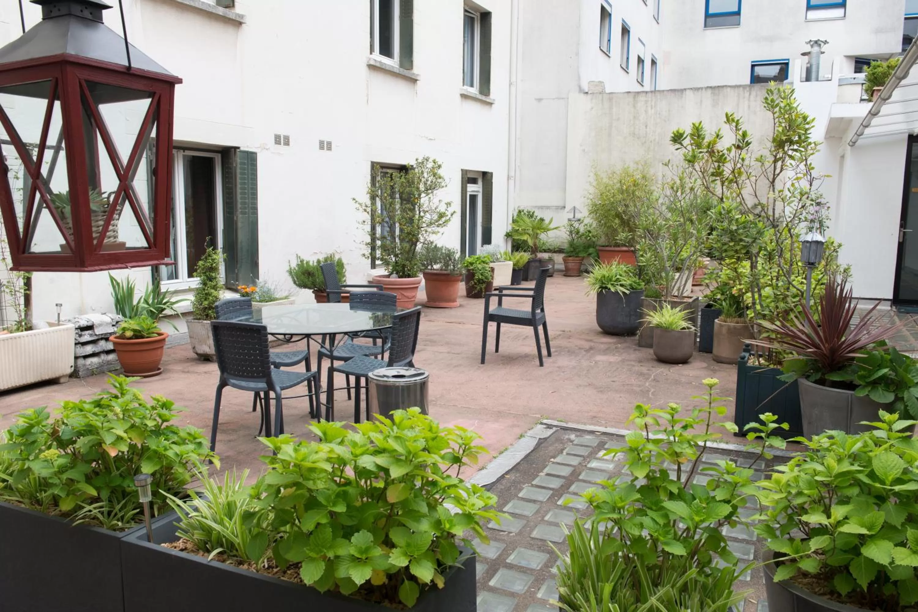 Patio in Hôtel Astoria