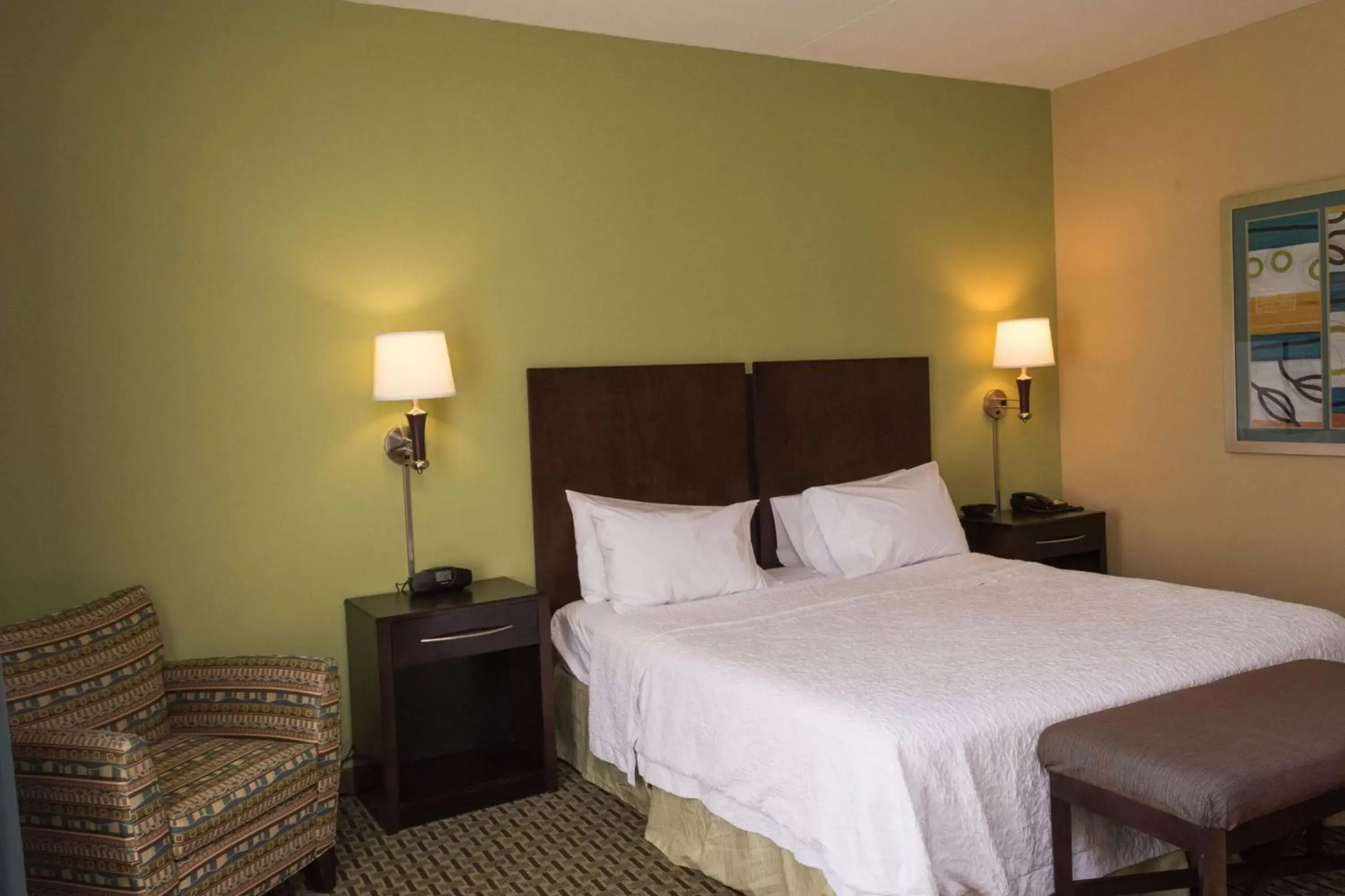 Living room, Bed in Hampton Inn Dandridge