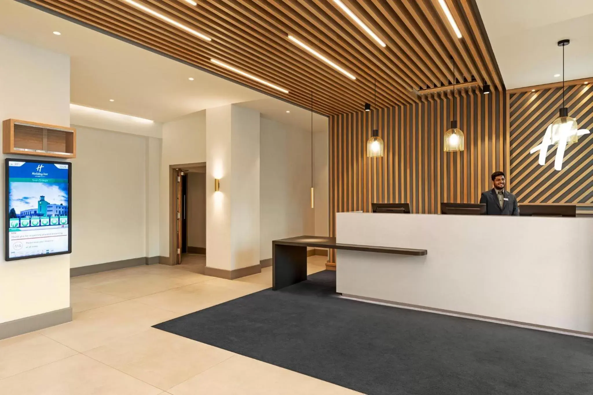 Property building, Lobby/Reception in Holiday Inn Birmingham Airport - NEC, an IHG Hotel