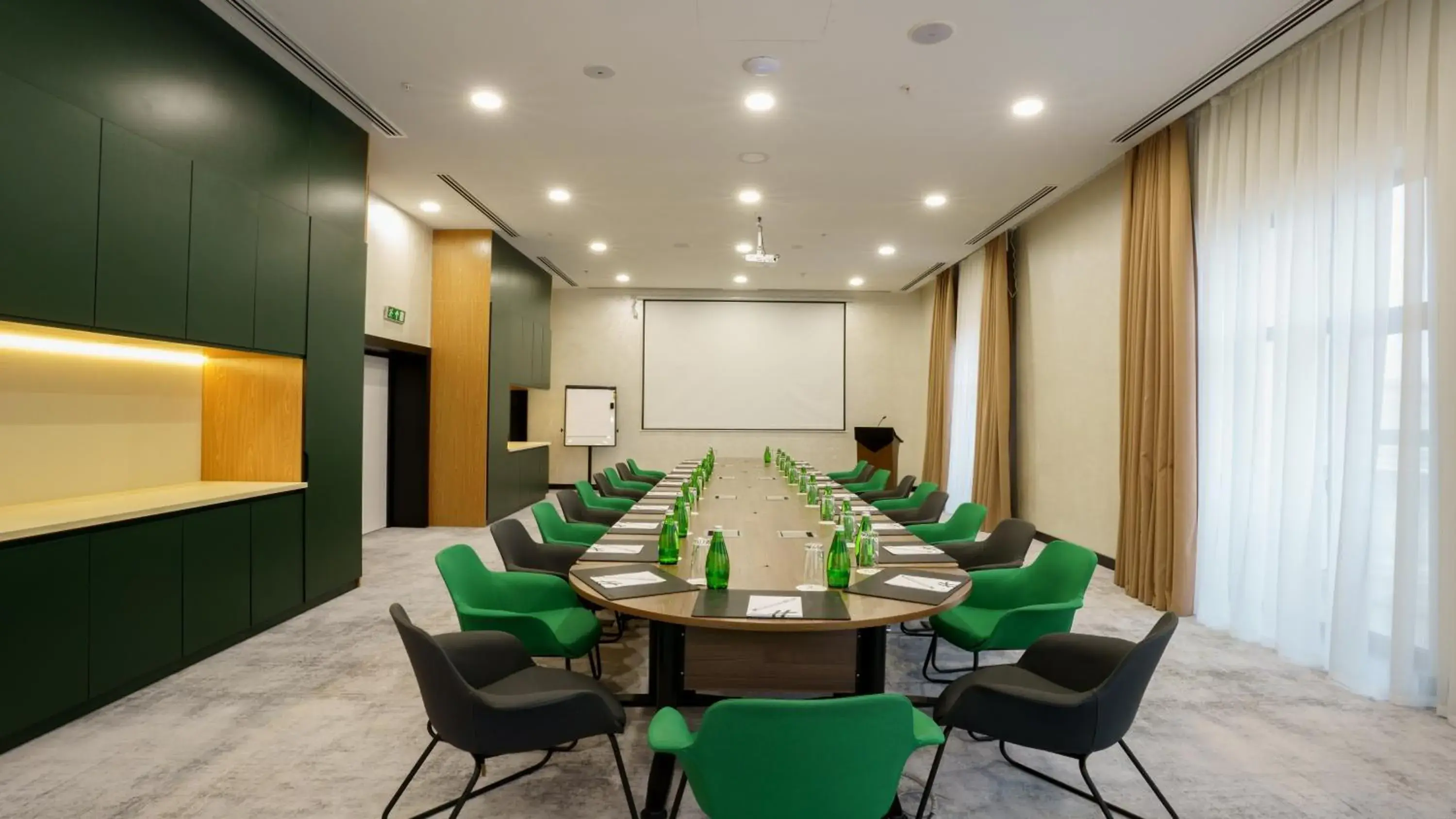 Meeting/conference room in Holiday Inn Tashkent City, an IHG Hotel