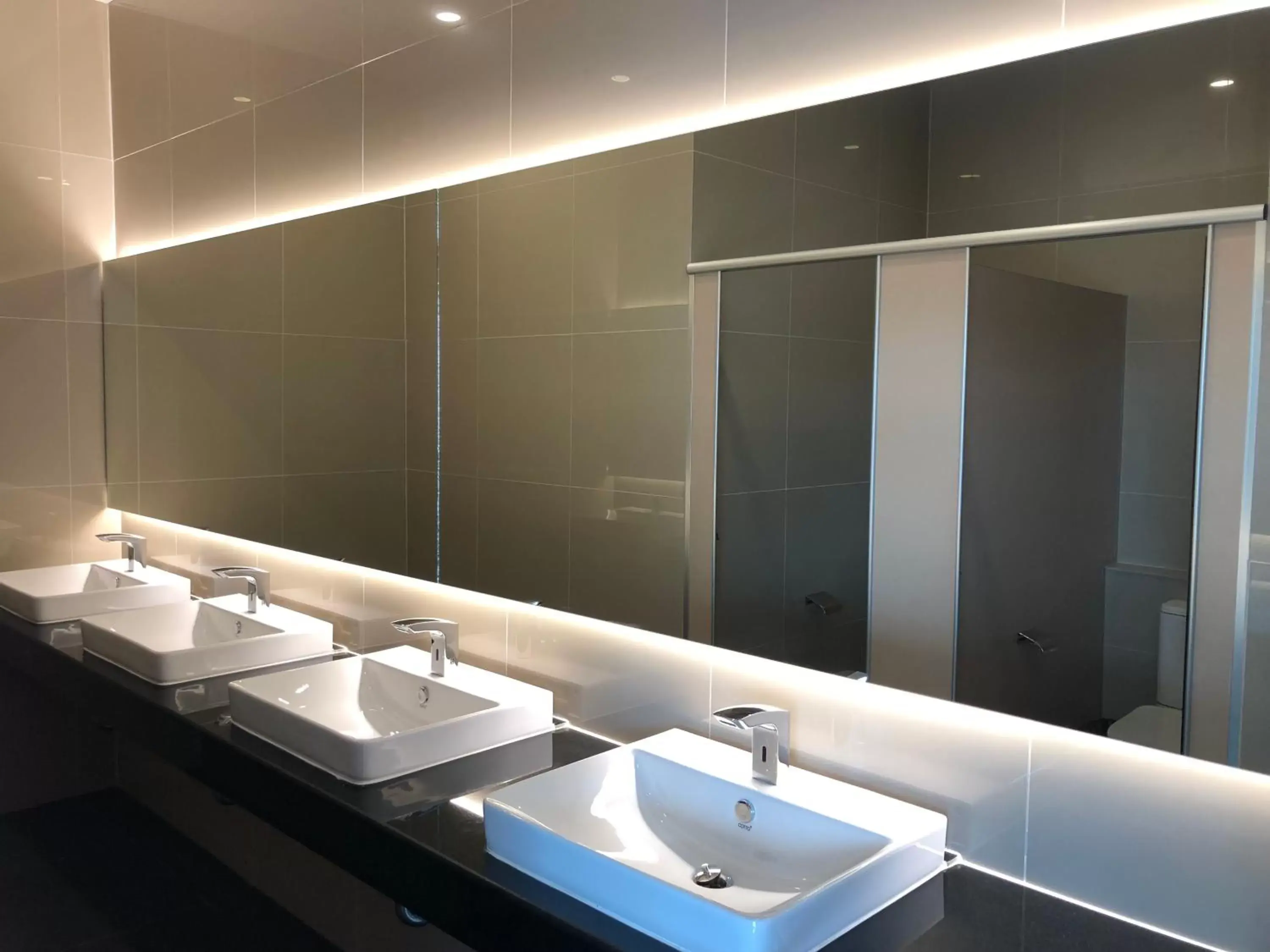 Property building in GEEN Hotel Chonburi Property building in GEEN Hotel Chonburi