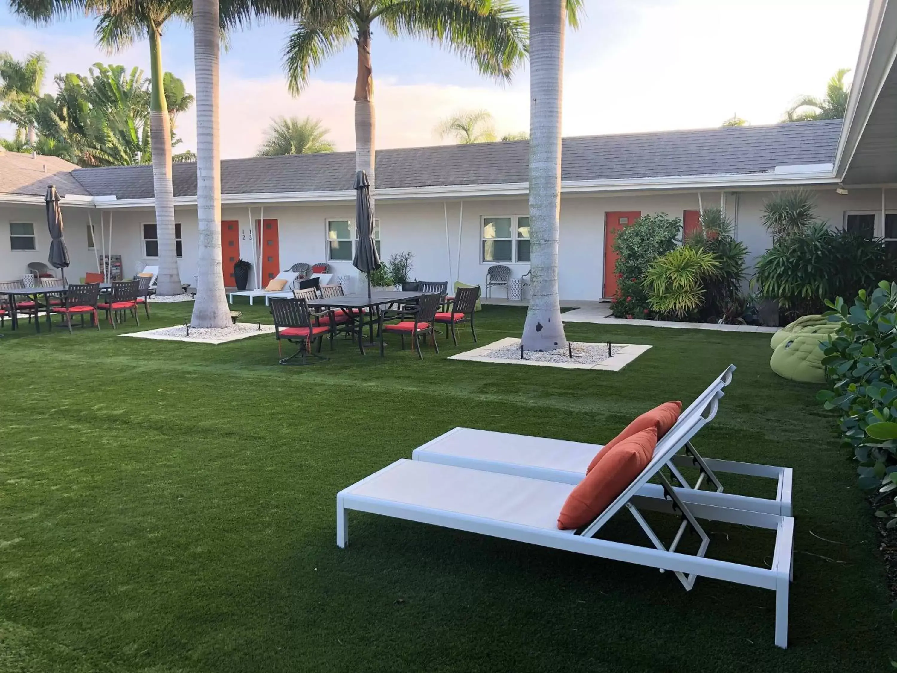 Garden in Captiva Beach Resort (open private beach access)