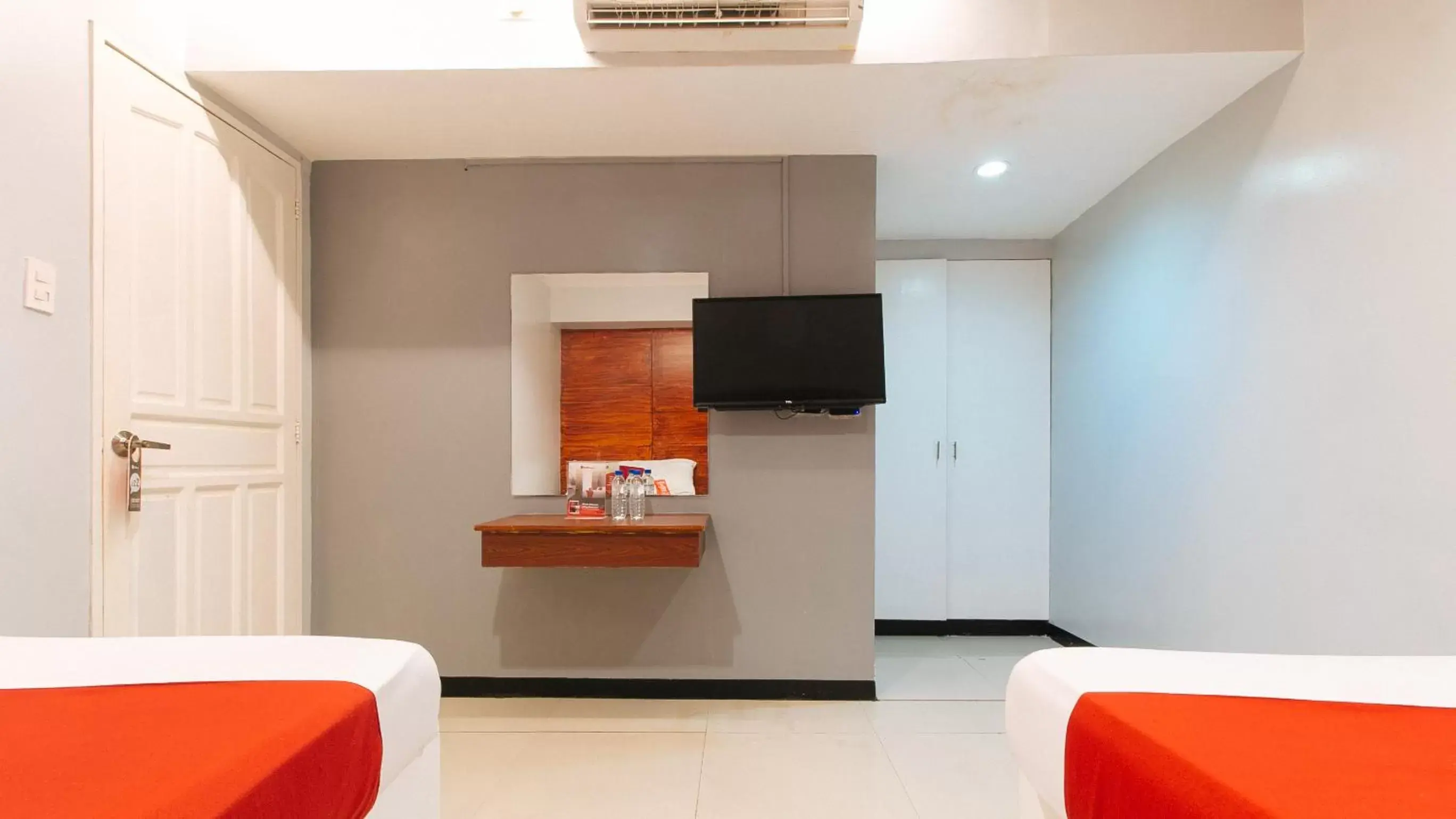 TV and multimedia, TV/Entertainment Center in RedDoorz near Bambang Station