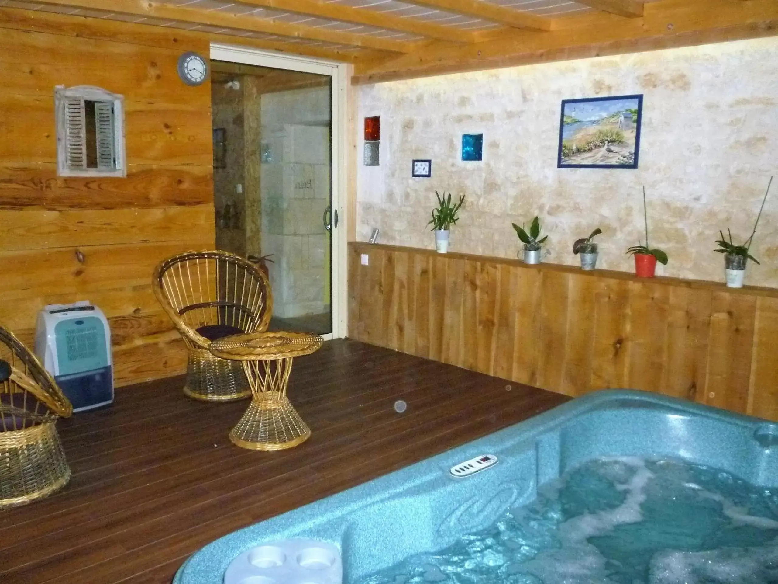 Hot Tub, Swimming Pool in La SERPAUDERIE